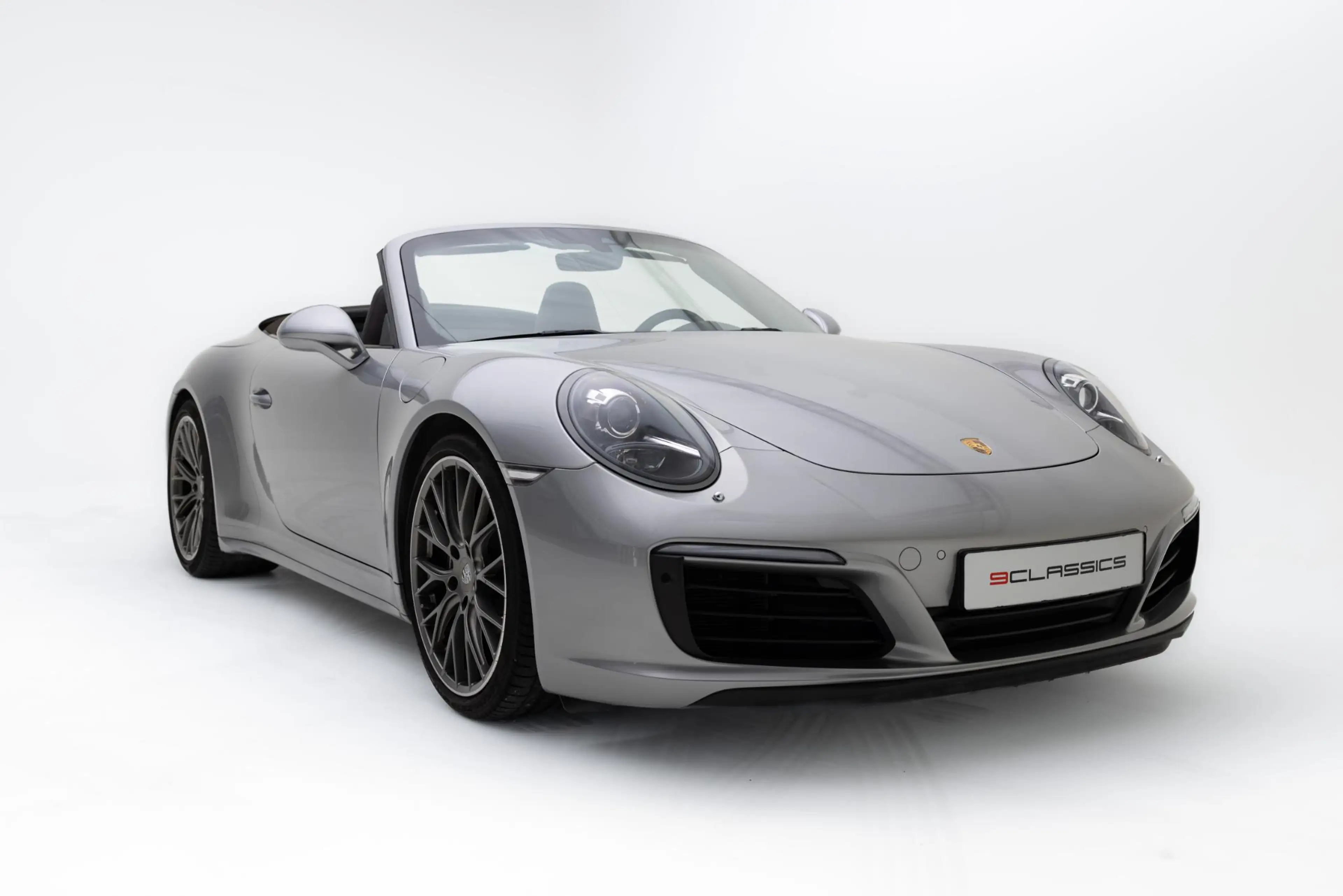 Porsche 991 Cabrio 3.0 Carrera 4 — photo 6