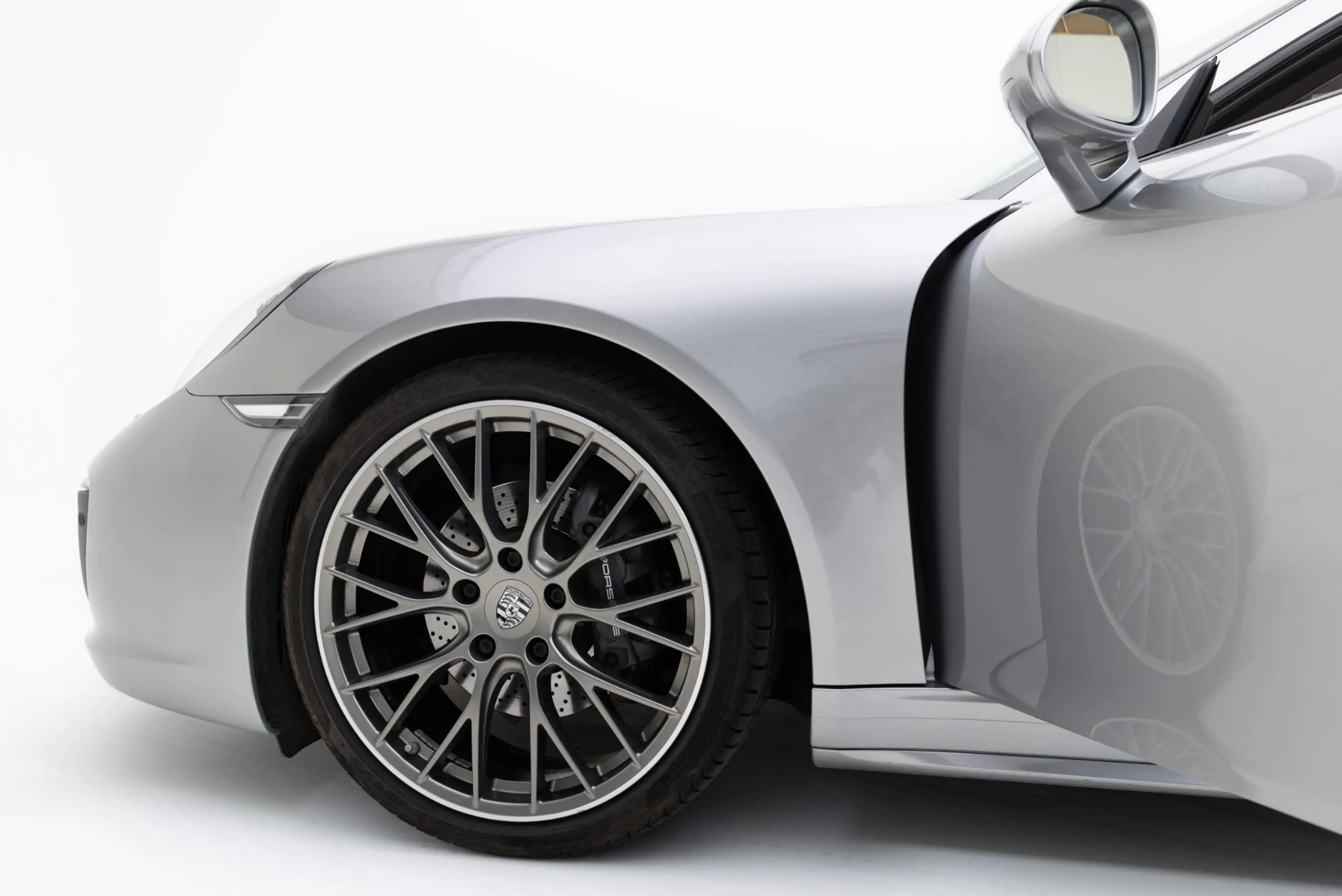 Porsche 991 Cabrio 3.0 Carrera 4 — photo 12