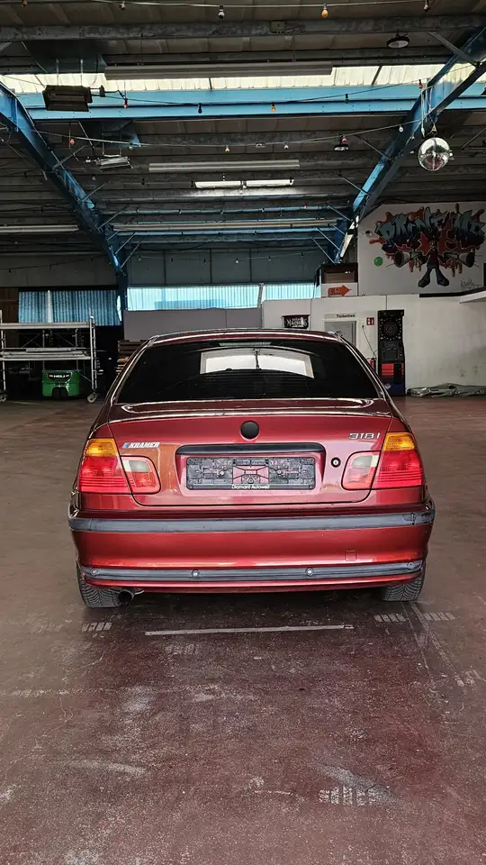 BMW 318i, foto 8