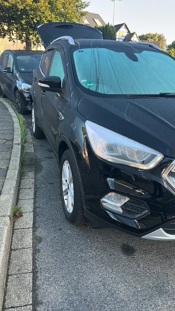 Ford Kuga 1.5 EcoBoost 2x4 Titanium - 1