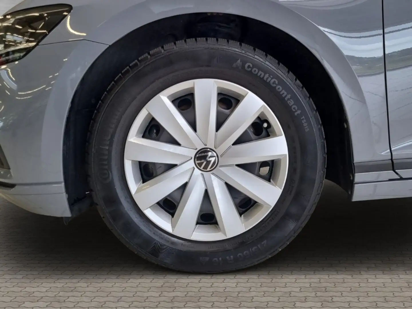 Volkswagen Passat BMT Start-Stopp EU6d 1.5 TSI Conceptline Parksenso Grau - 2