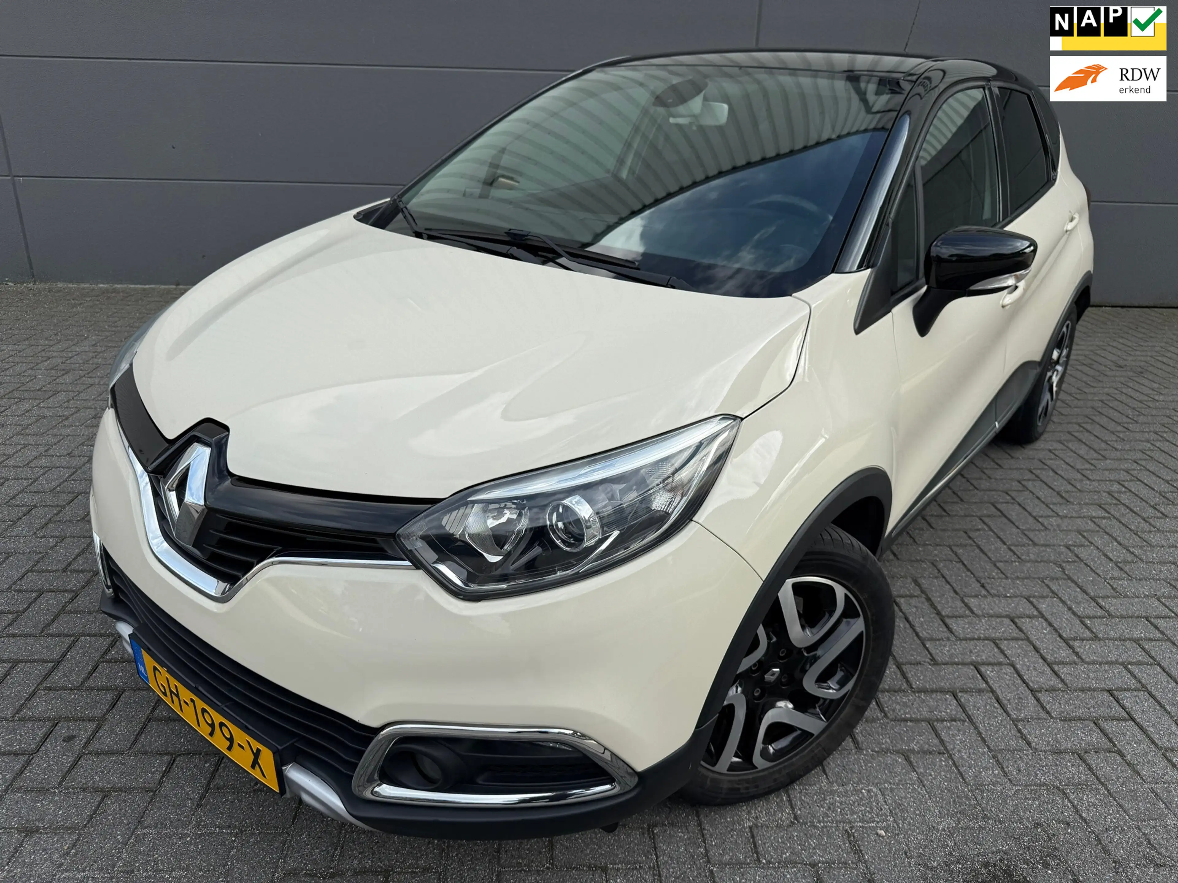 Renault Captur 1.2 TCe Helly Hansen*Automaat*AIRCO*APK*CRUISE*NAV