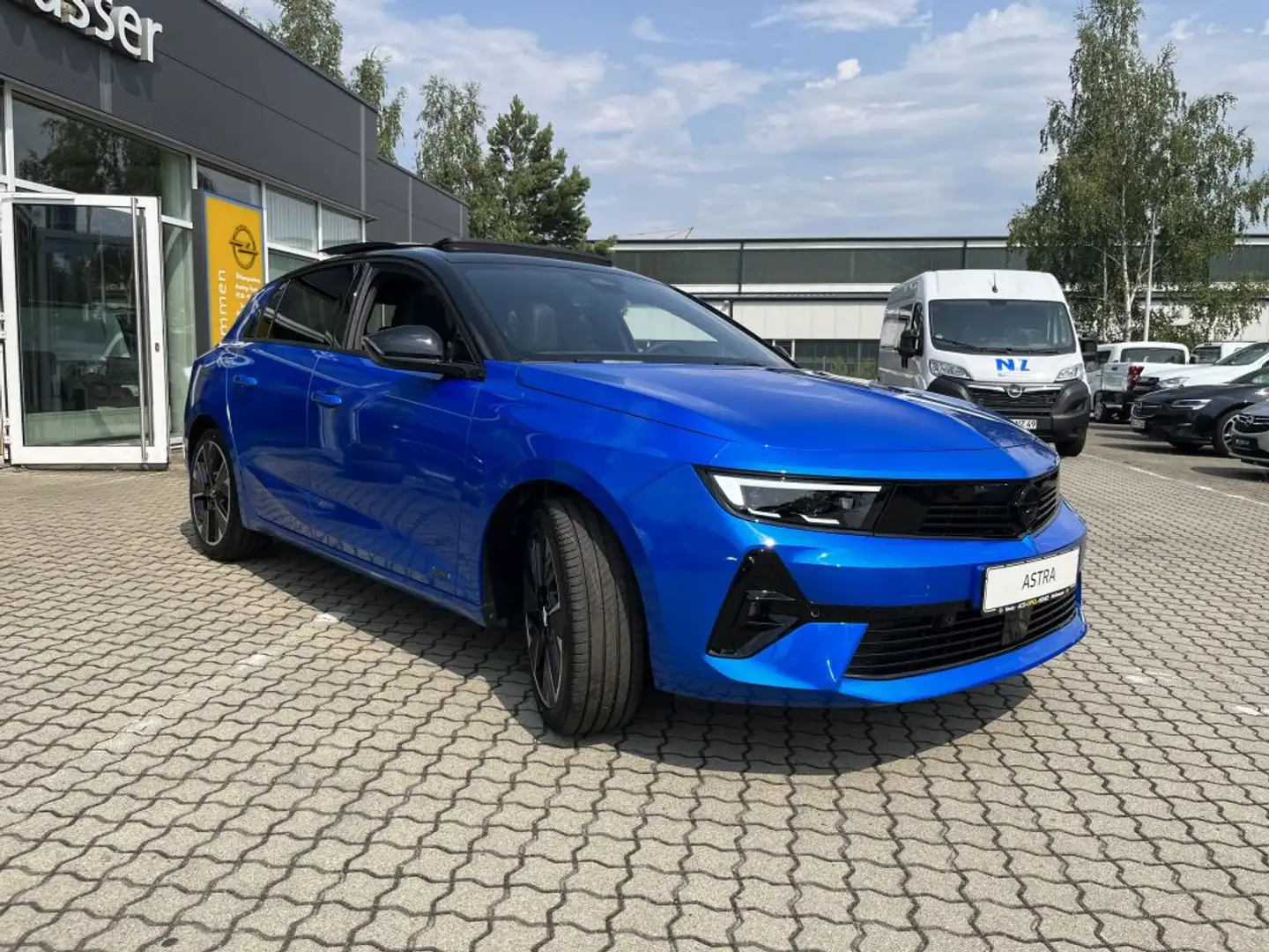 Opel Astra Electric GS Blau - 2