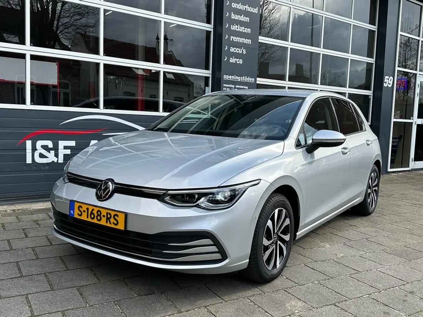 Volkswagen Golf 1.0 eTSI Automaat | Navi Trekhaak Led Ecc Pdc Grijs - 1