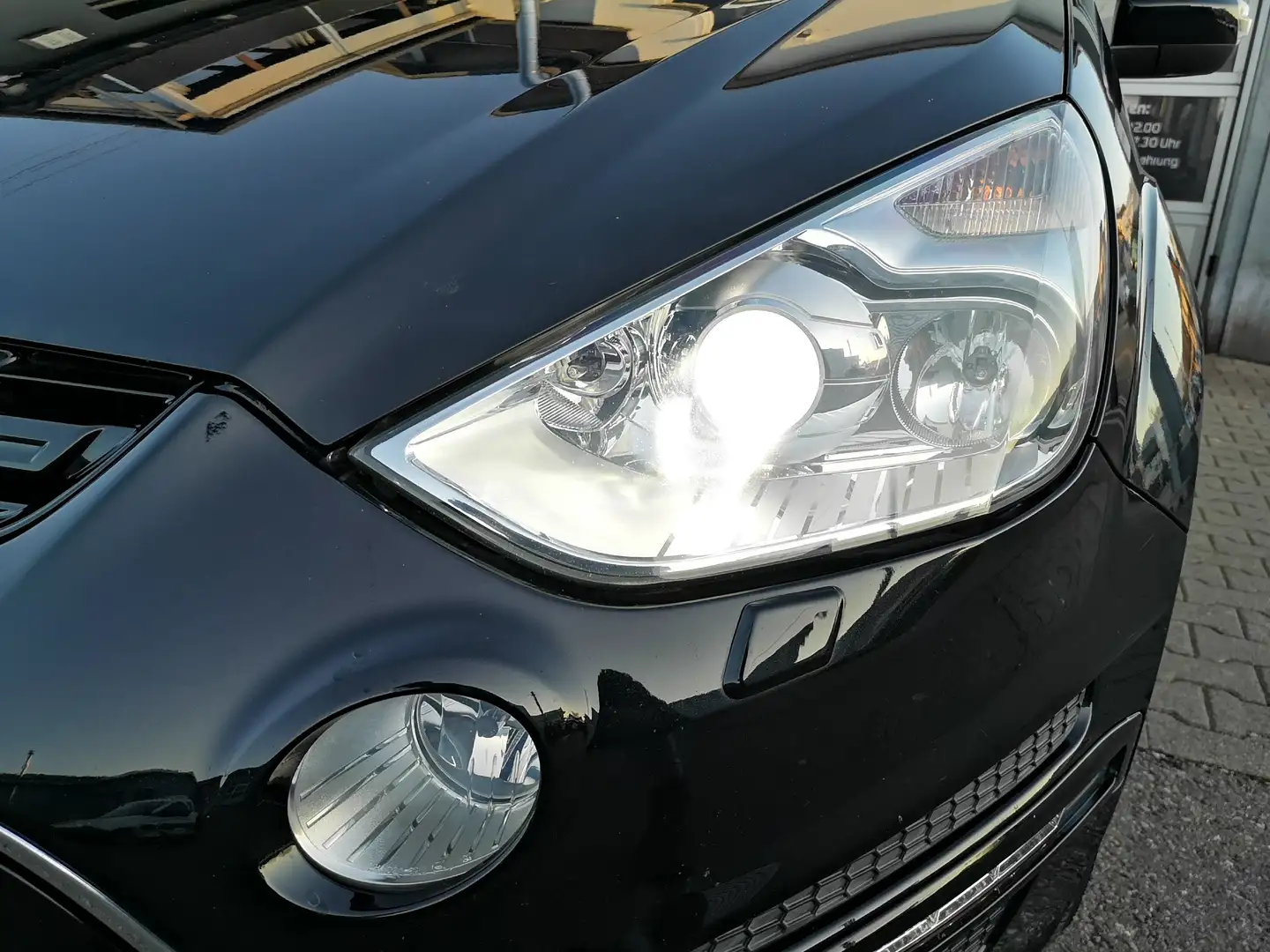 Ford S-Max 2.0 NAVI R-Kamera ACC Memory Sitz Bi-Xenon ALU Schwarz - 2