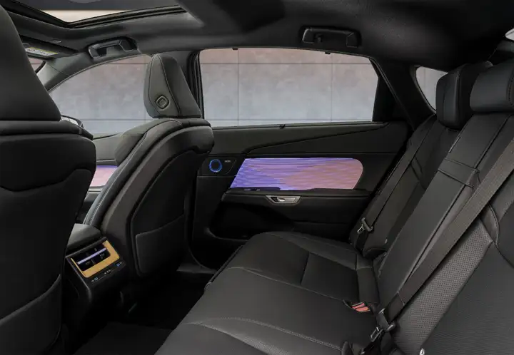Lexus ES300 2021, foto 27