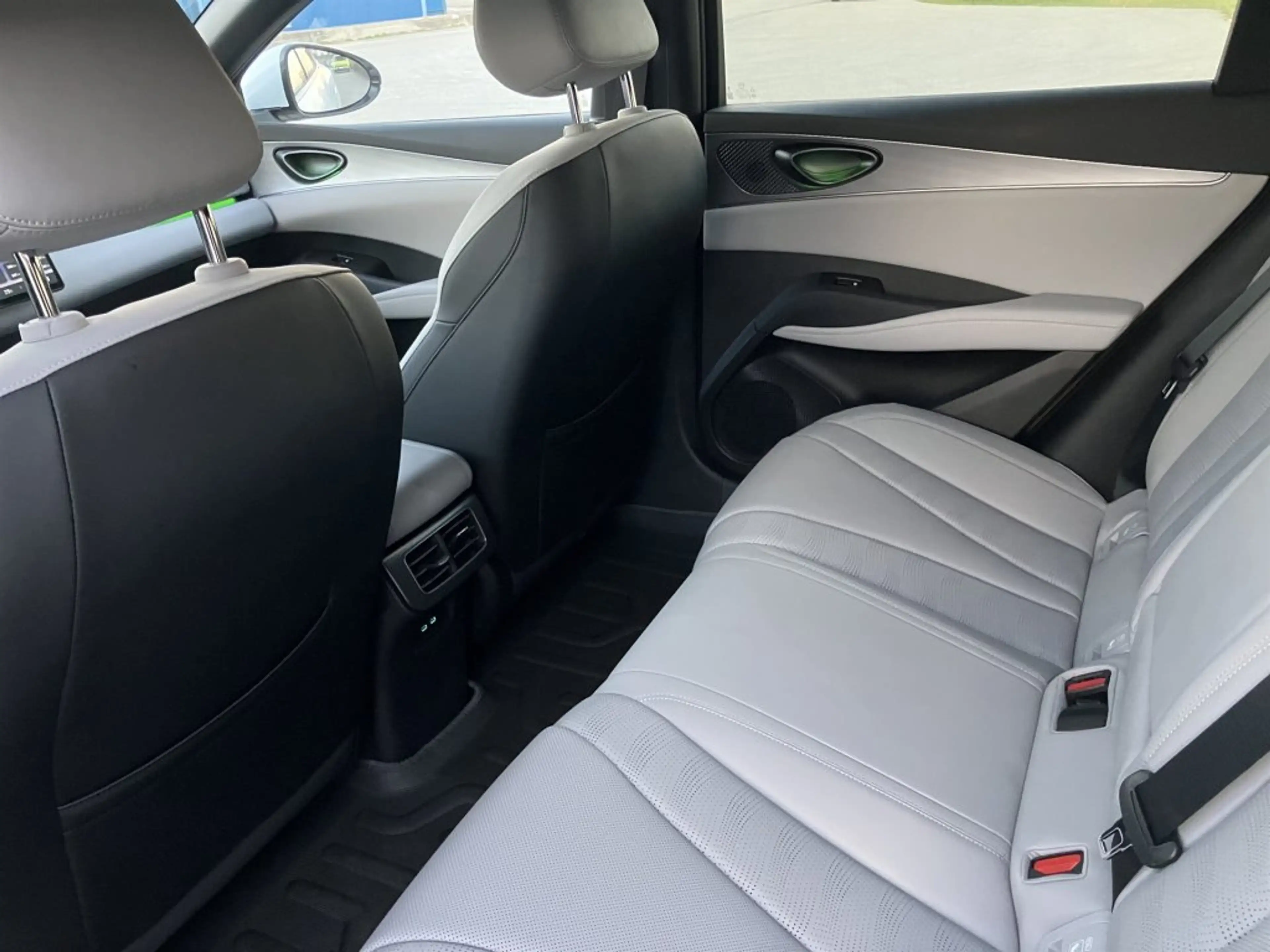 BYD Seal 6 DM-i Touring Comfort — photo 12