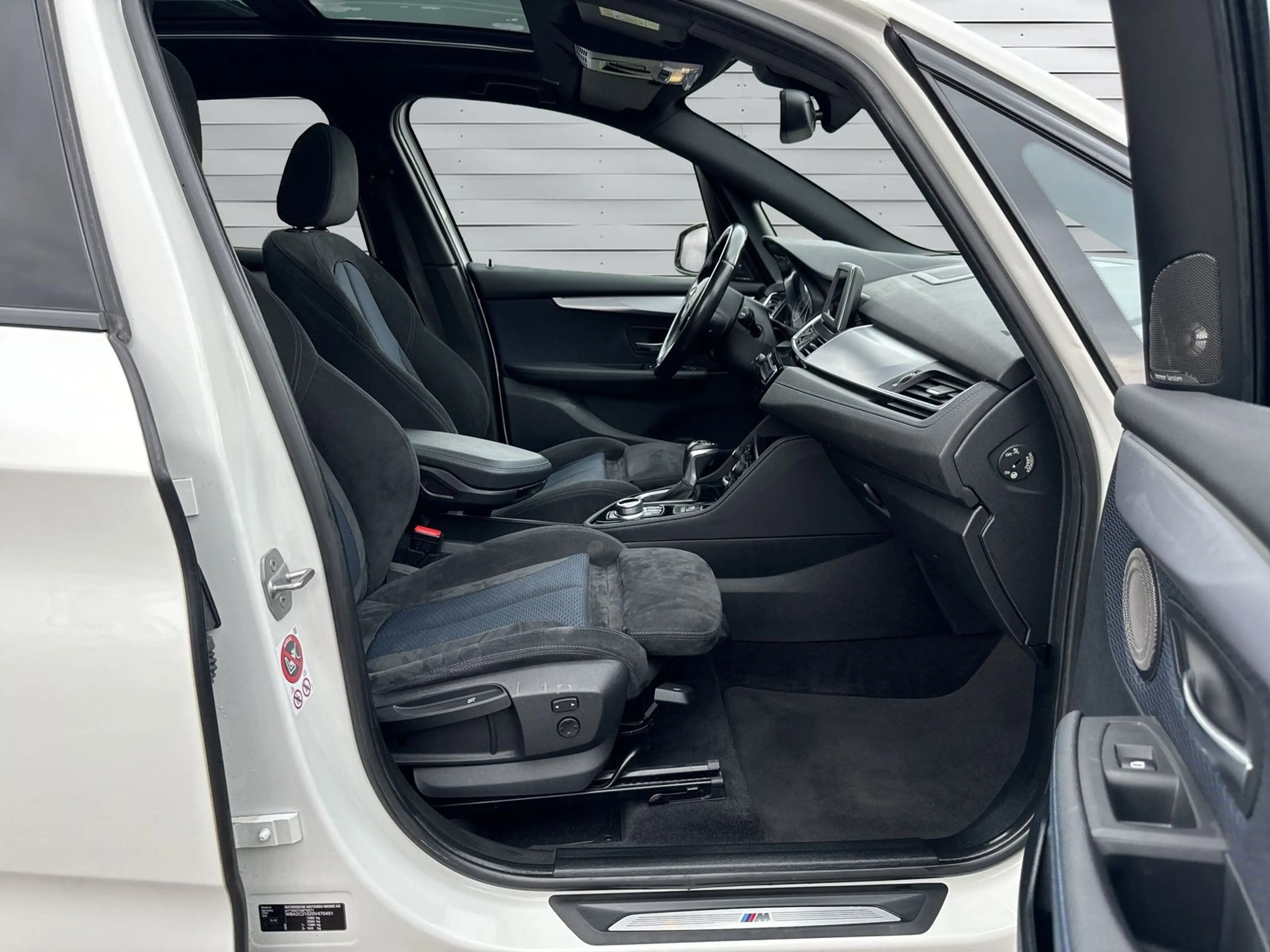 BMW 220 d AUTOMATIK,M-SPORT,NAVI,PANO,LED,PDC,SHZ,TP — photo 11