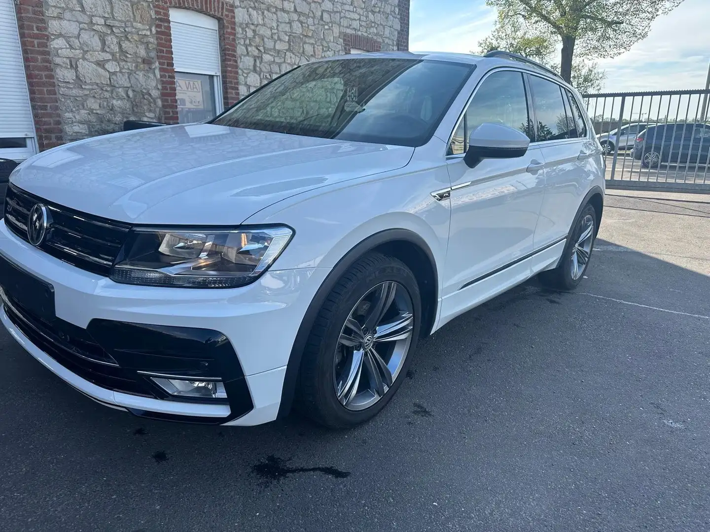 Volkswagen Tiguan 2.0 TDI SCR  Comfortline R line Blanc - 1