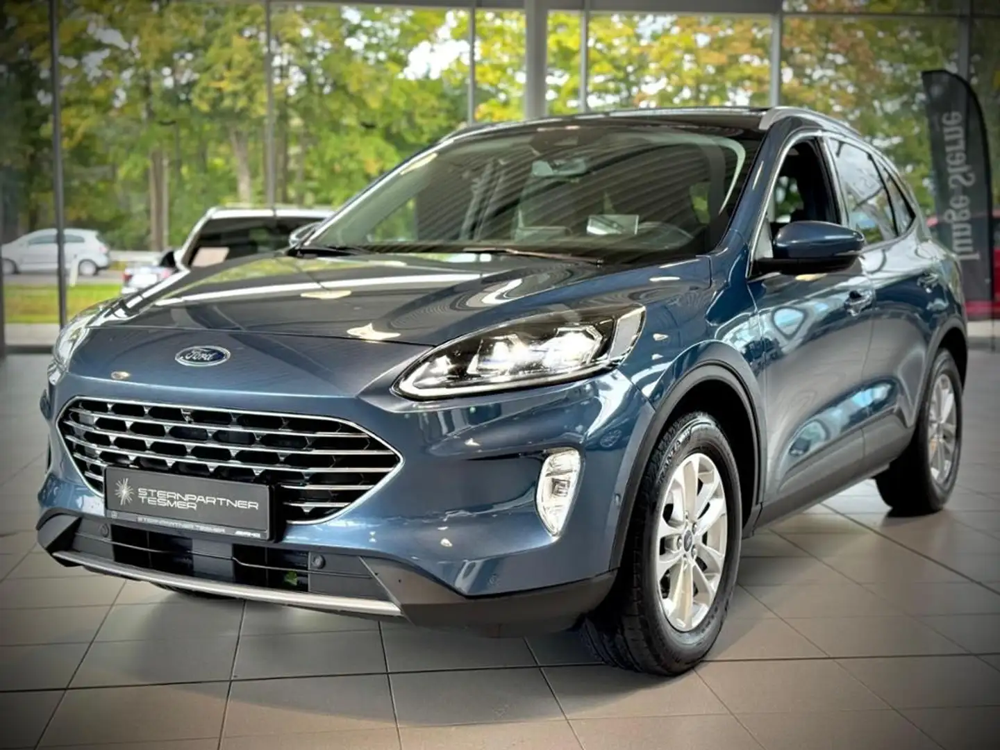Ford Kuga Titanium PANO+4x4+AHK+HuD+NAVI+DAB+ACC+Totw Bleu - 1