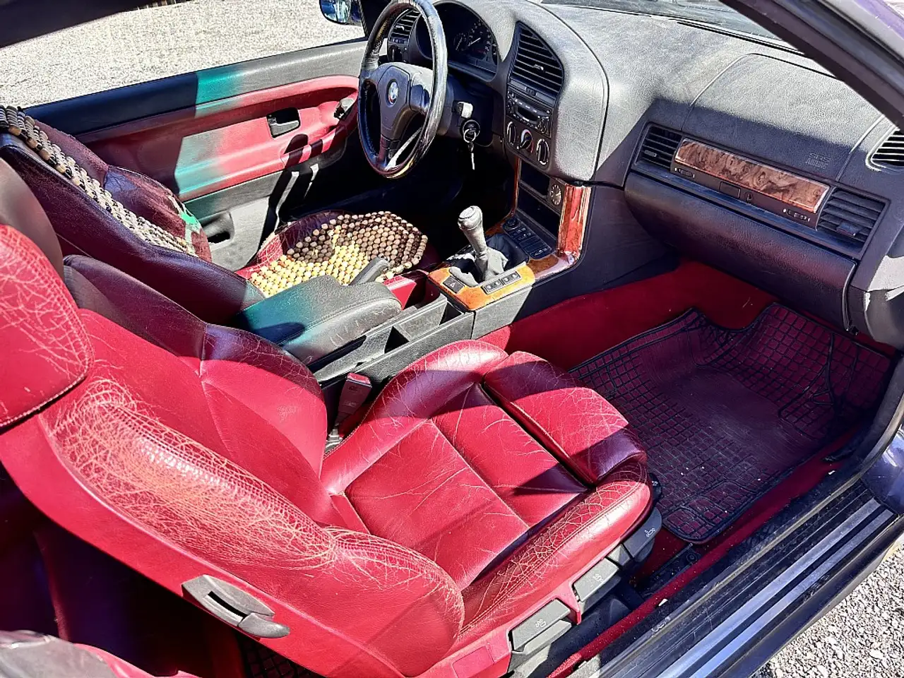 BMW 318 i Cabrio, foto 11