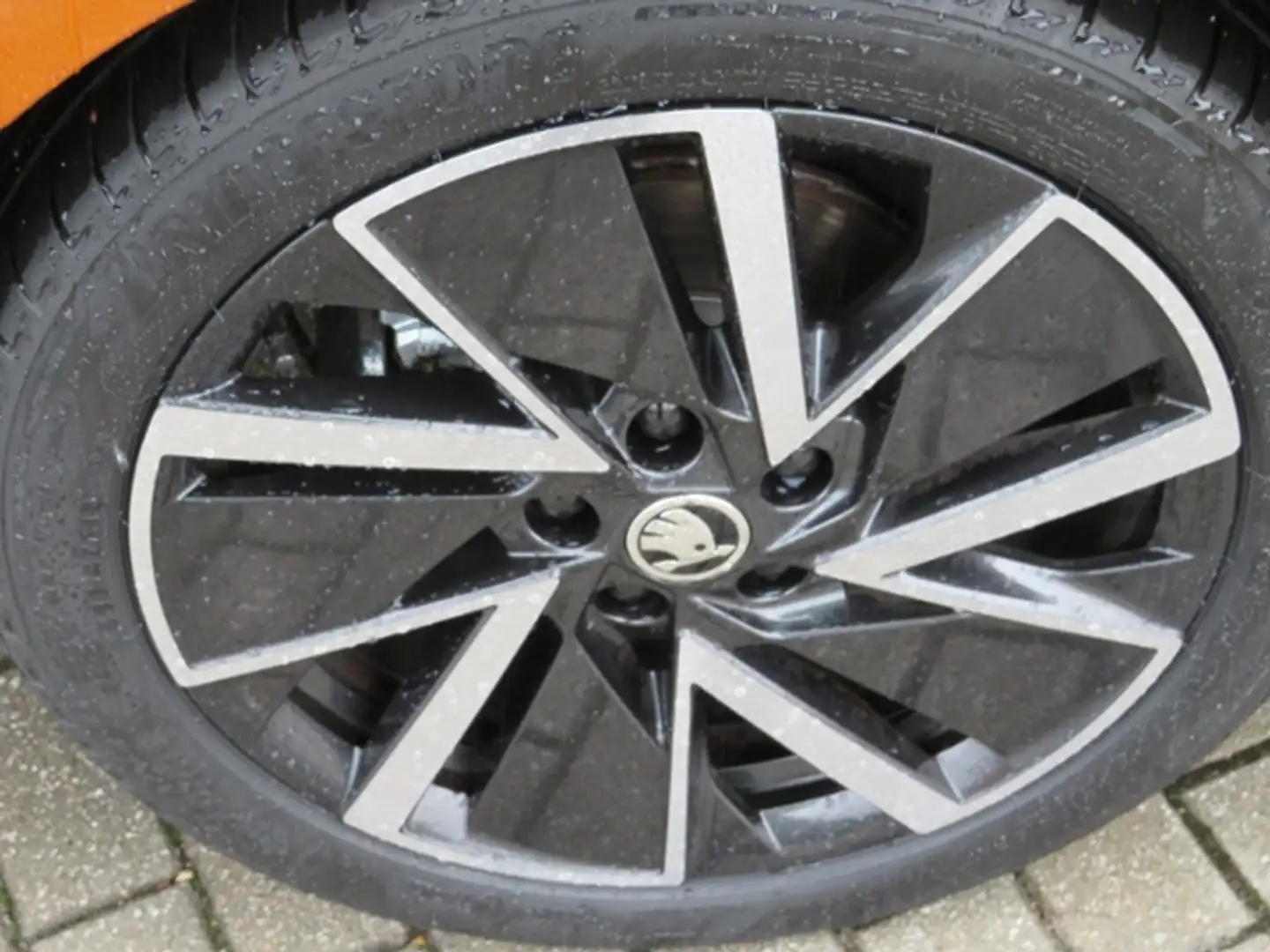 Skoda Octavia Combi 1.5 TSI mHEV 110 kW Sportline Oranje - 2