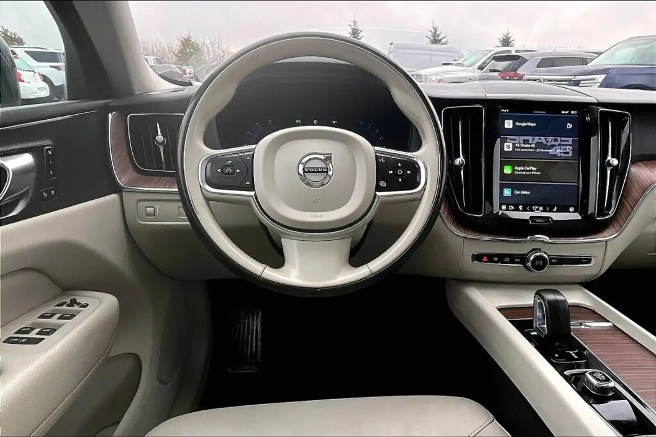 Volvo XC60 снимка Volvo XC60