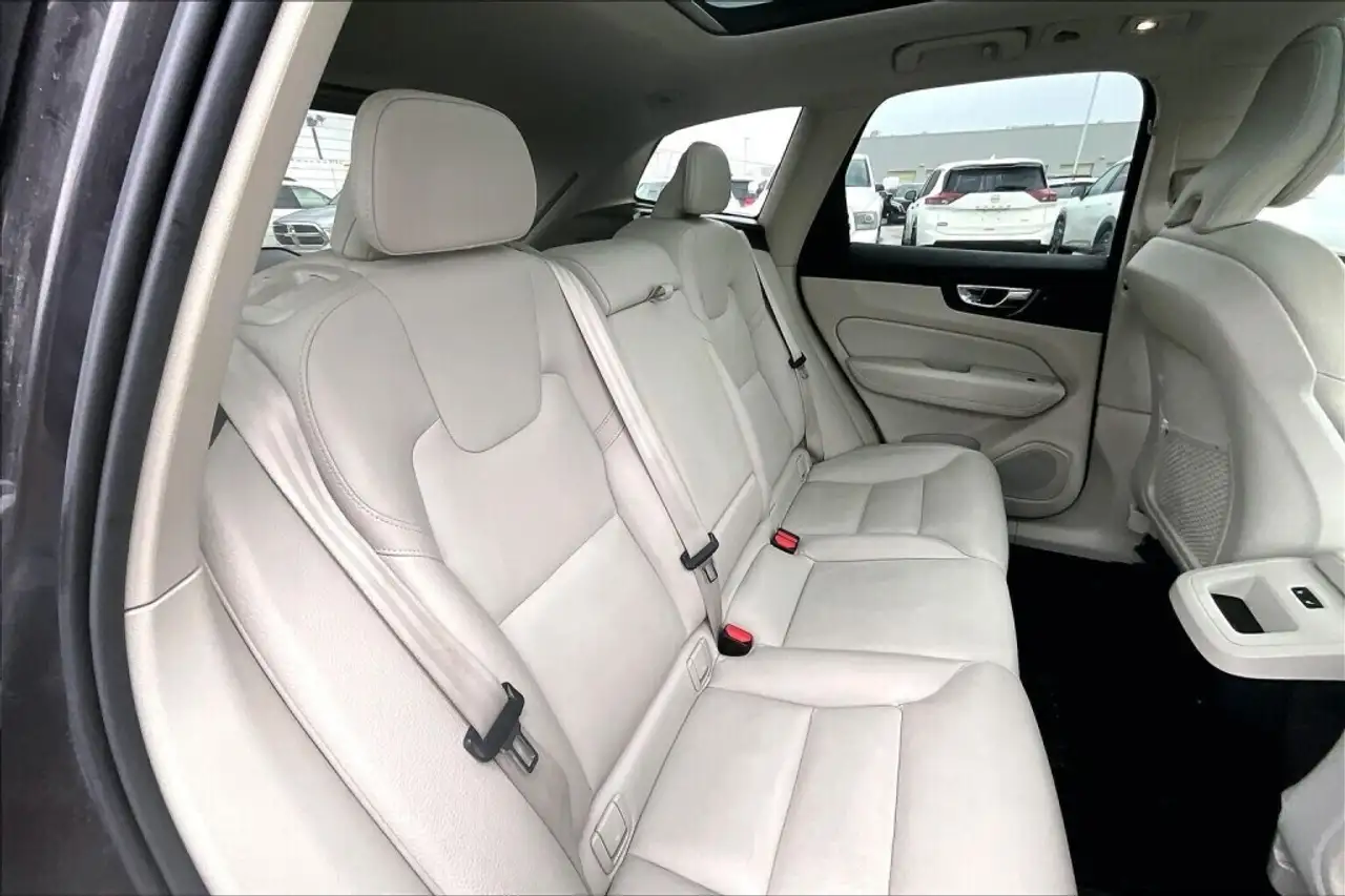 Volvo XC60 снимка Volvo XC60