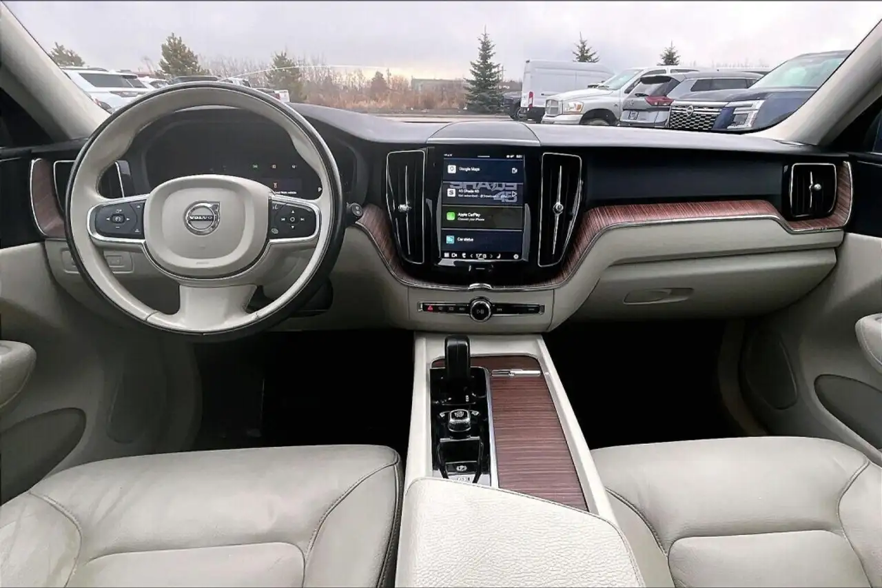 Volvo XC60 снимка Volvo XC60