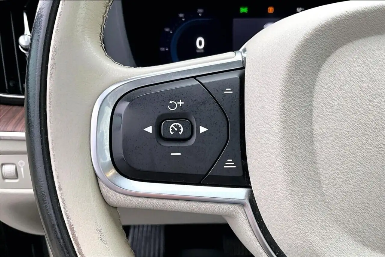 Volvo XC60 снимка Volvo XC60