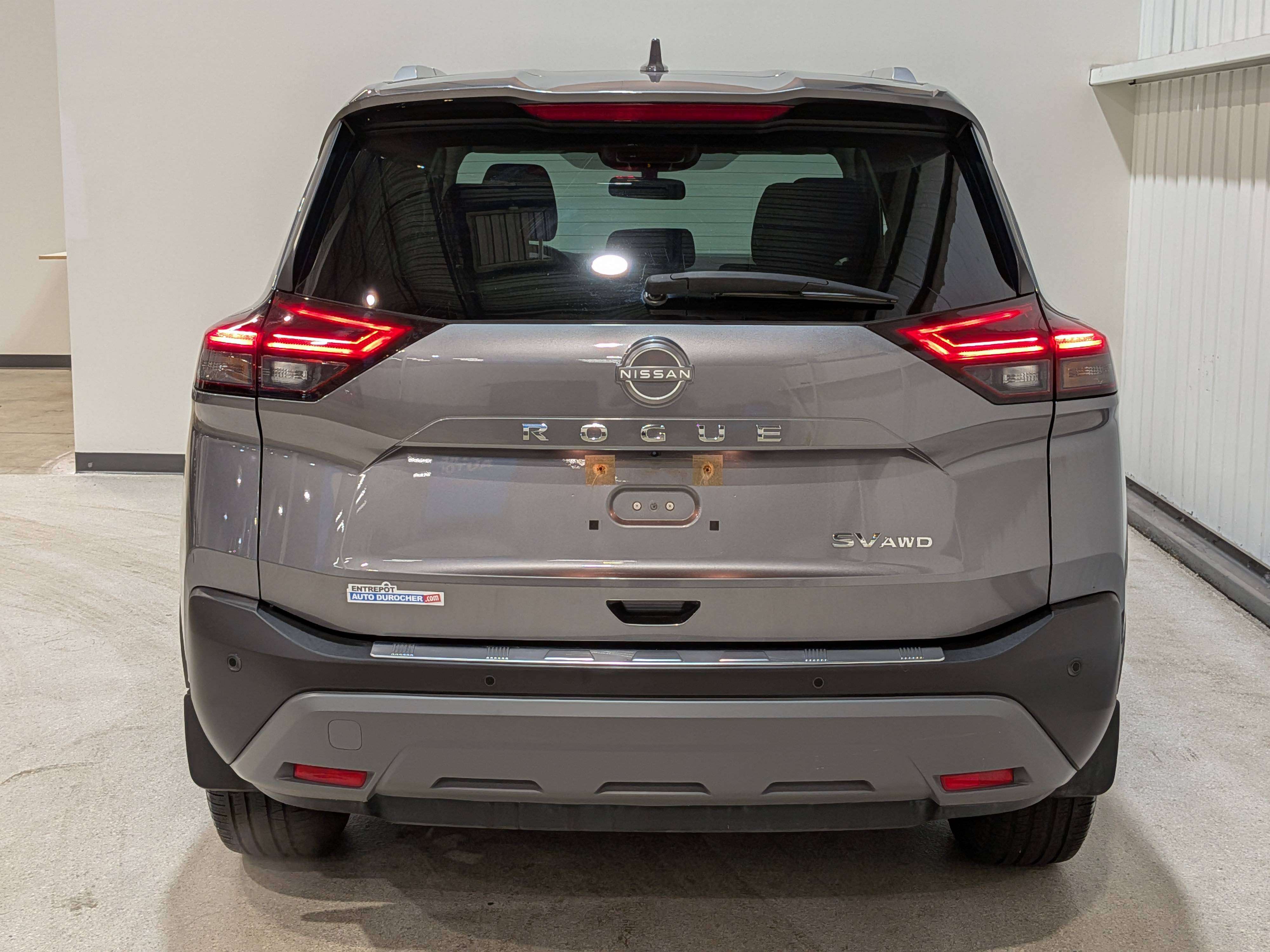2023 Nissan Rogue SV AWD, Toit panoramique, Sièges chauffants — снимка 1