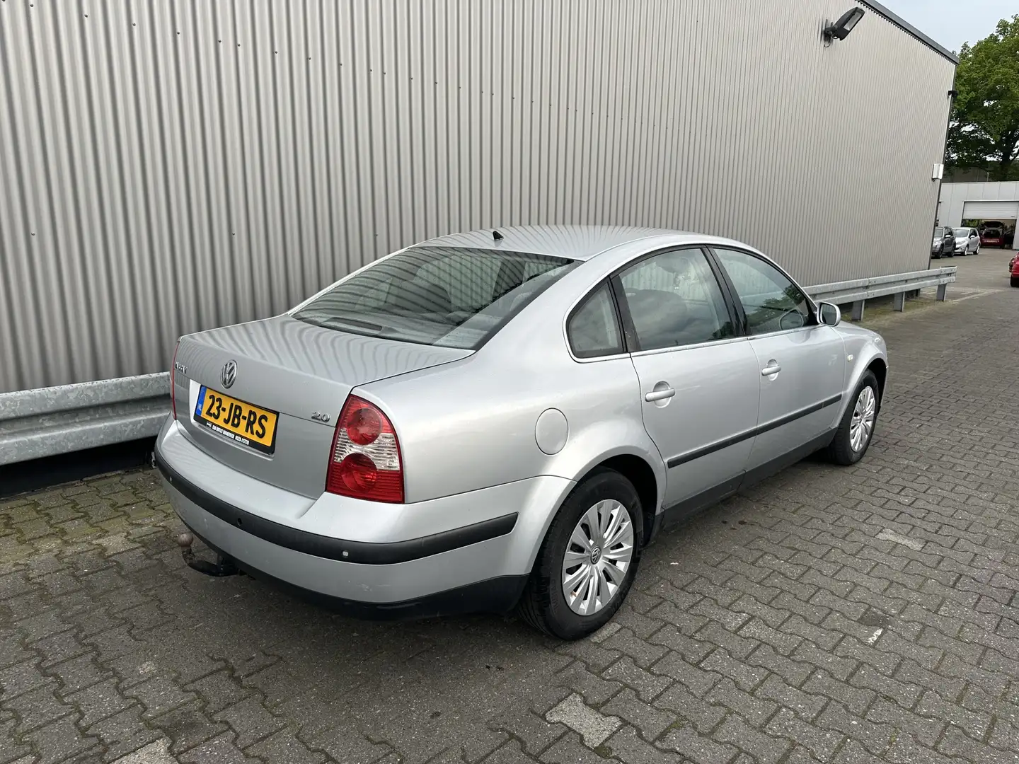 Volkswagen Passat 2.0 Comfortline Clima, CC, Pioneer USB/Bluetooth A Gris - 2