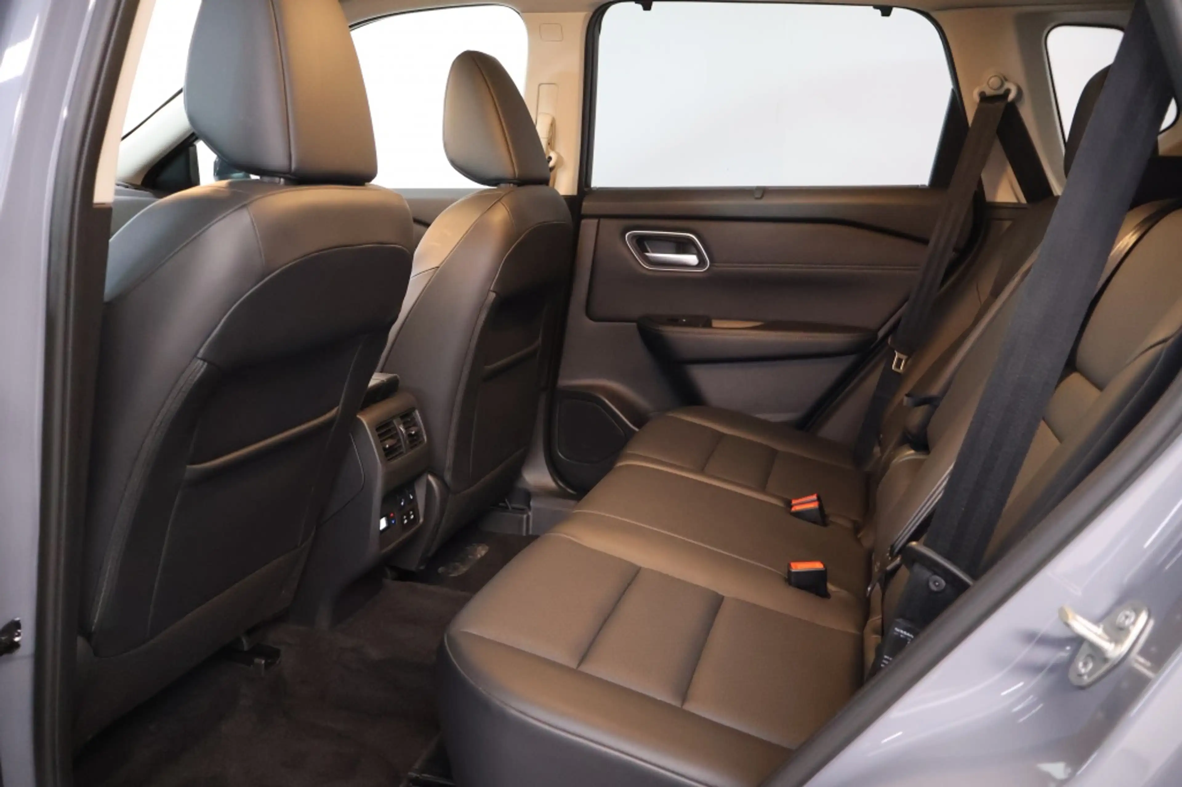 Nissan X-Trail 1.5 e-4ORCE Tekna 4WD | Two-Tone — photo 15