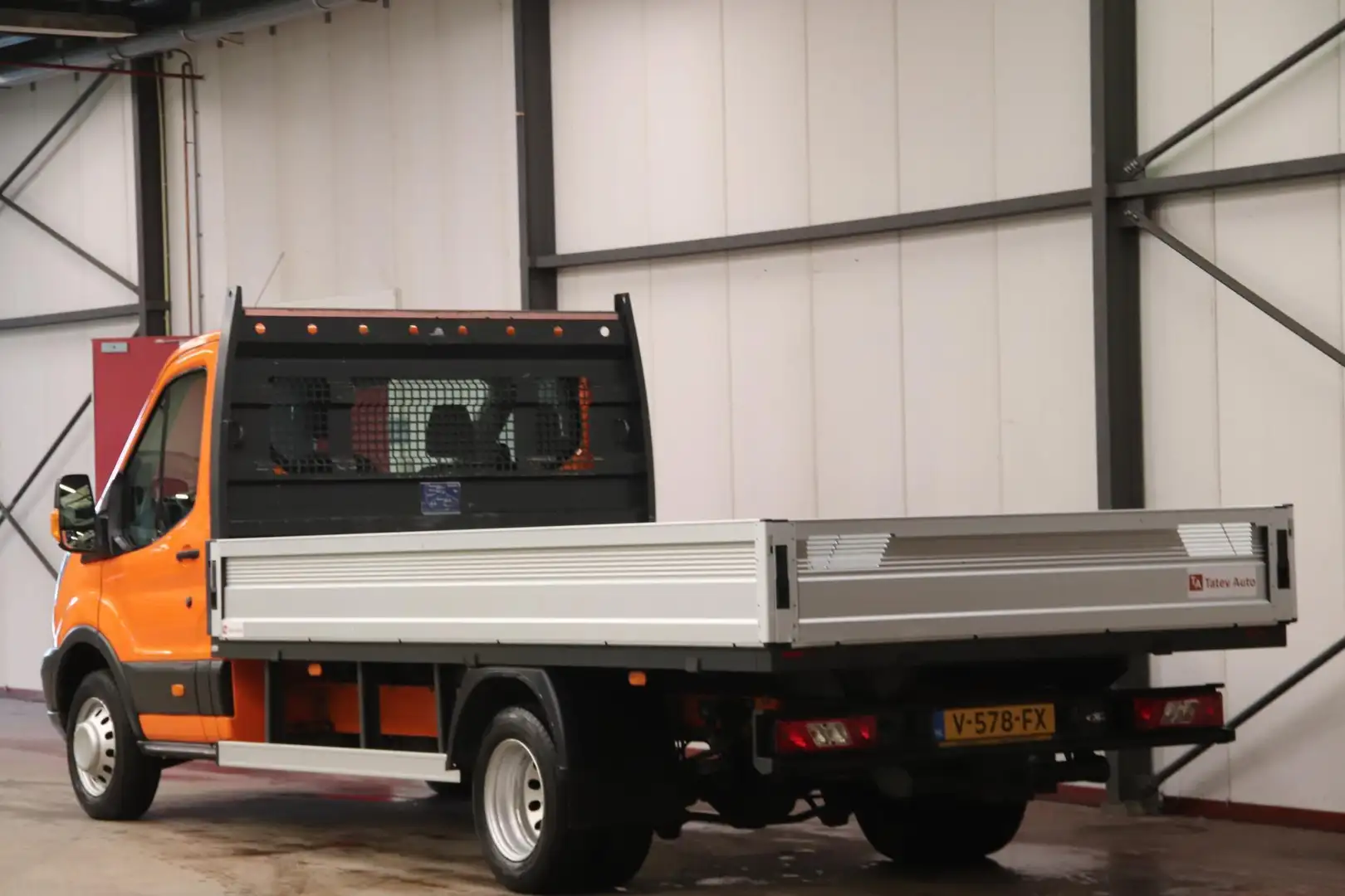 Ford Transit met nieuwe NIEUWE MOTOR OPEN LAADBAK DUBBELLUCHT T Oranžová - 2