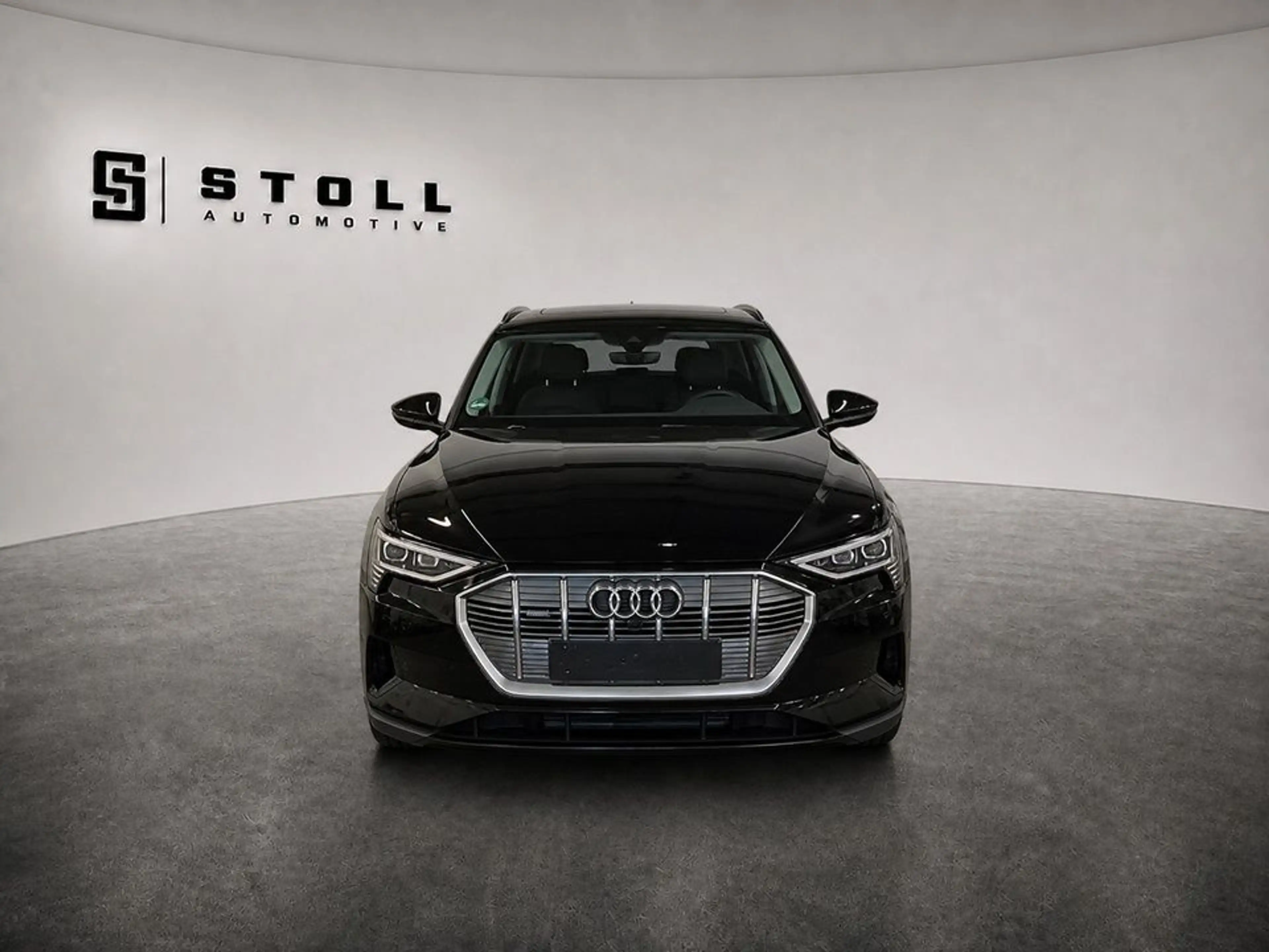 Audi e-tron 50 quattro — photo 12