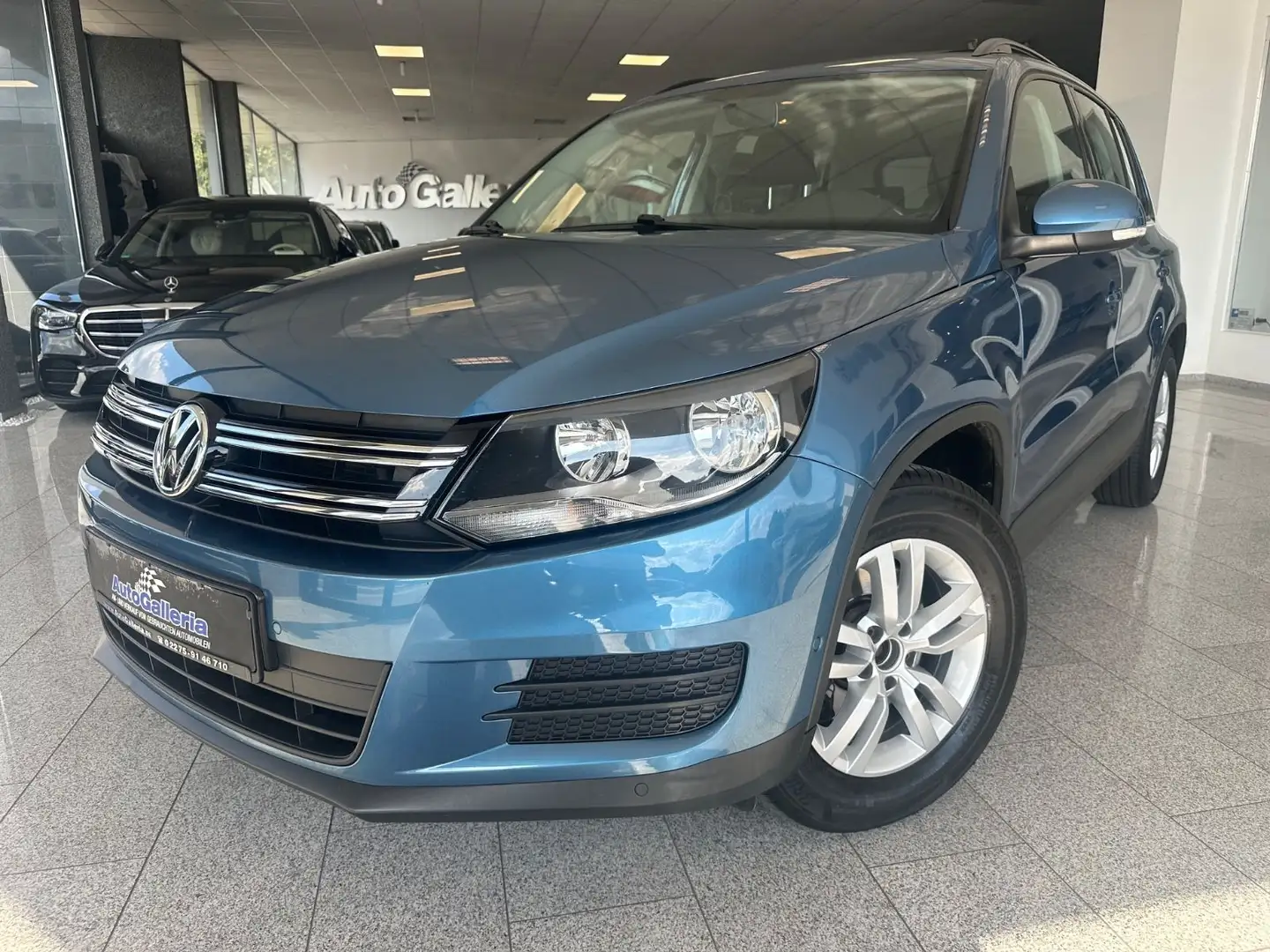 Volkswagen Tiguan 1.4 Trend & Fun BMT Pano Klimaauto PDC Azul - 1