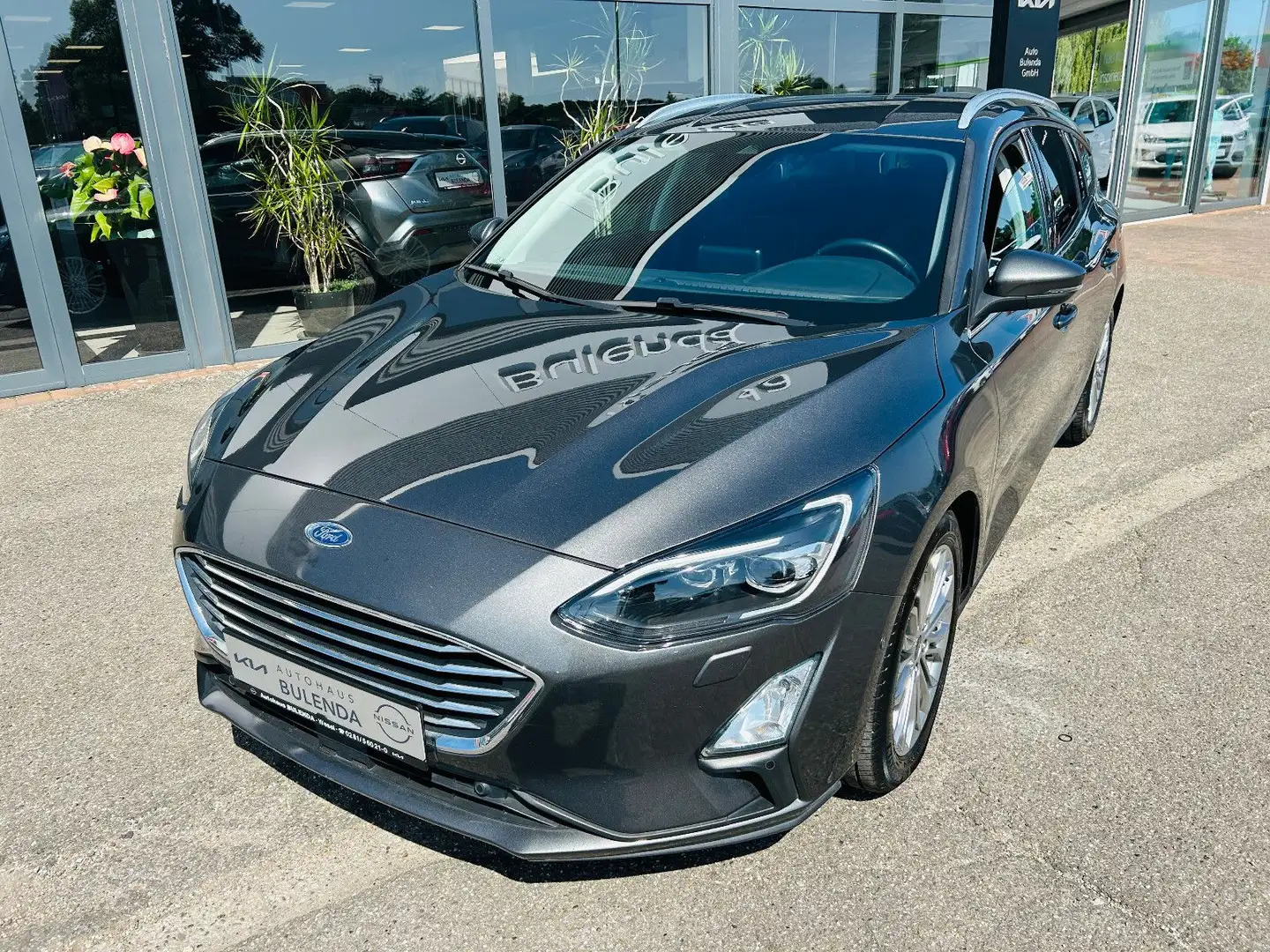 Ford Focus Turnier Titanium Navi Grau - 2