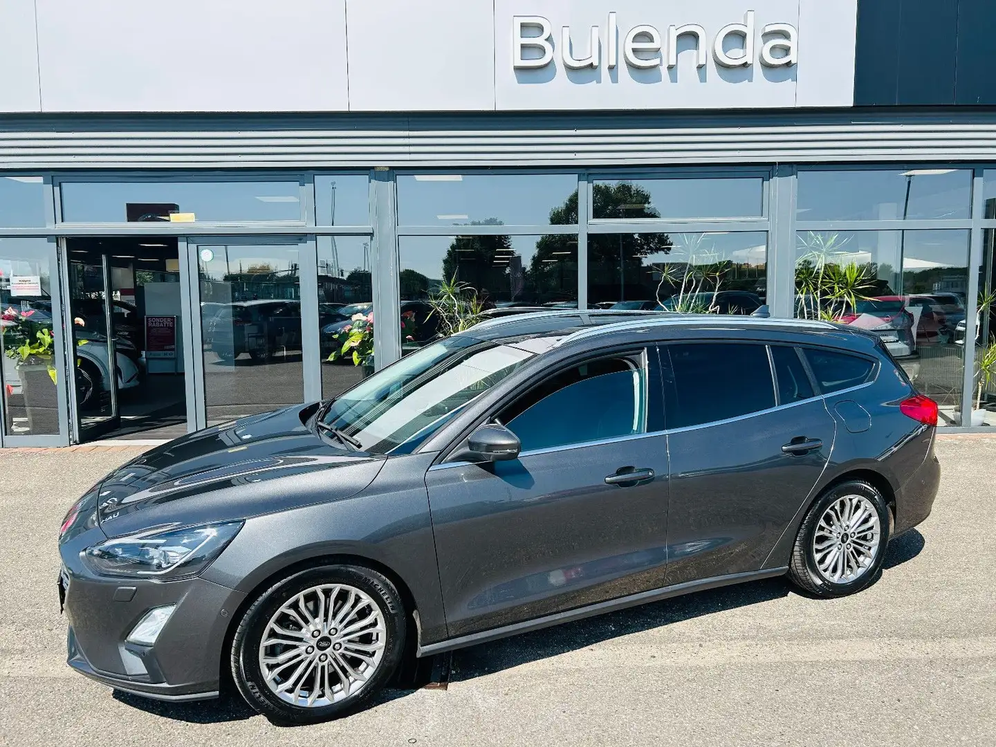 Ford Focus Turnier Titanium Navi Grau - 1