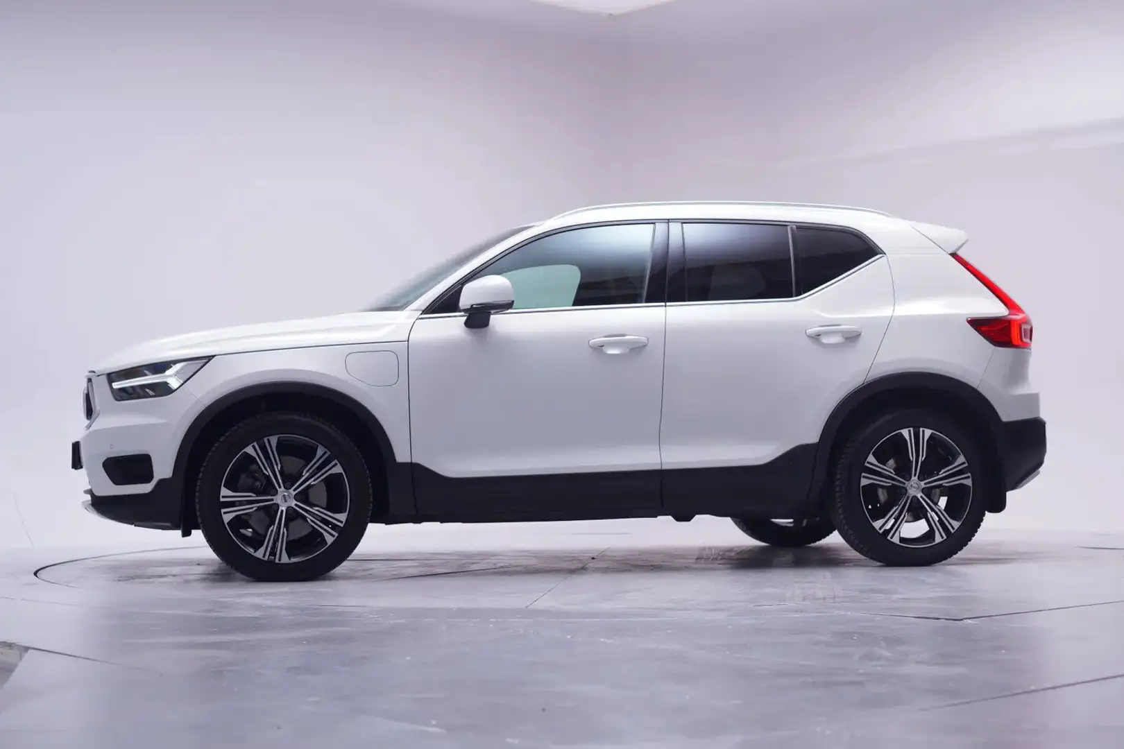 Volvo XC40 1.5 T4 Recharge Inscription Expression Aut. [ Lede Blanc - 2