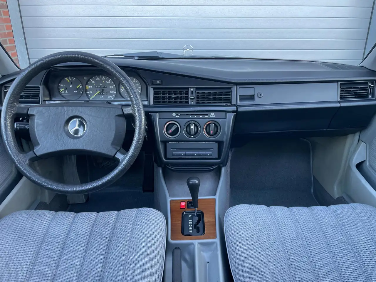 Mercedes-Benz 190 2.5 D! Automaat! Schuifdak!, foto 9