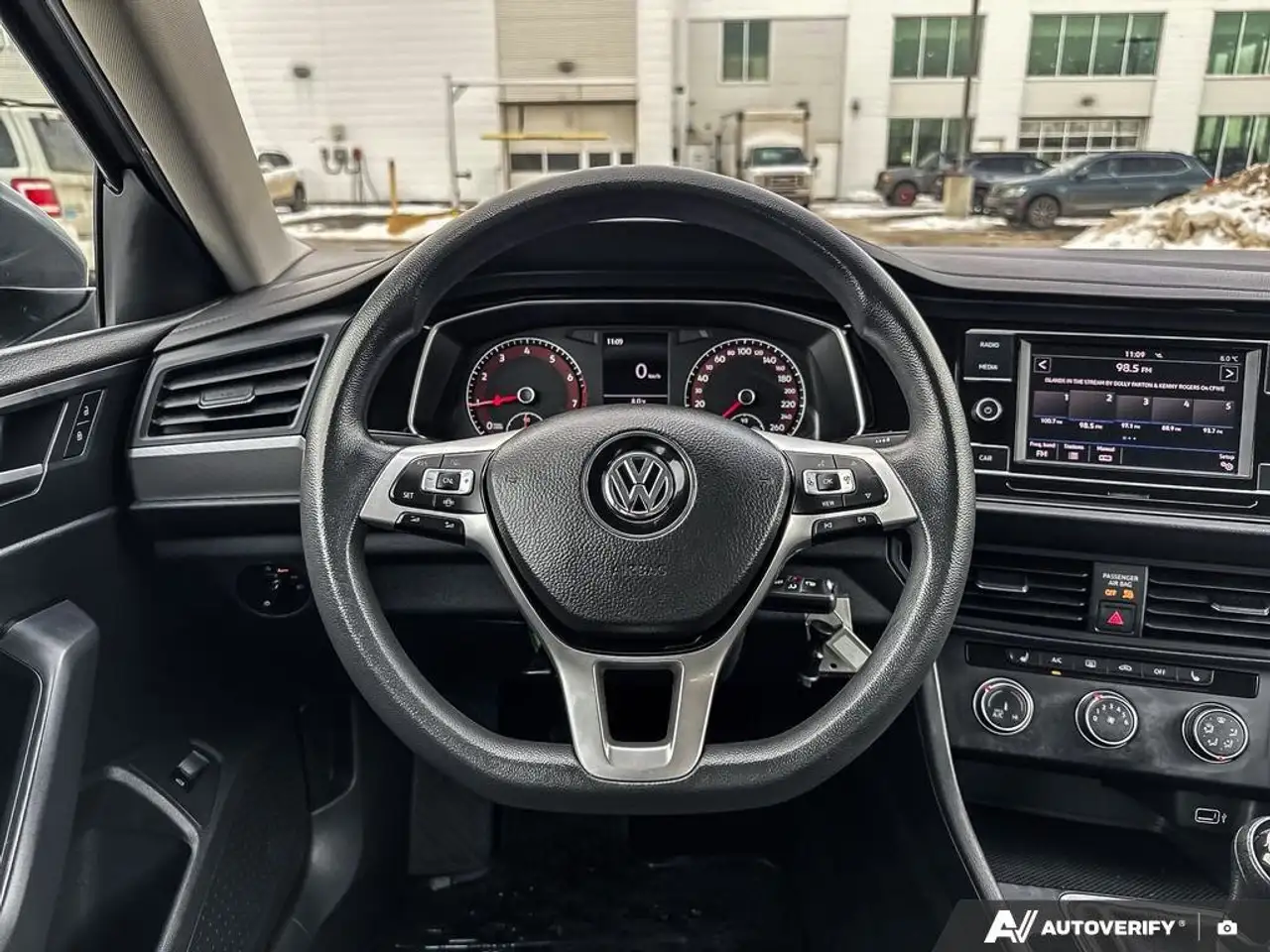 Volkswagen Jetta снимка Volkswagen Jetta