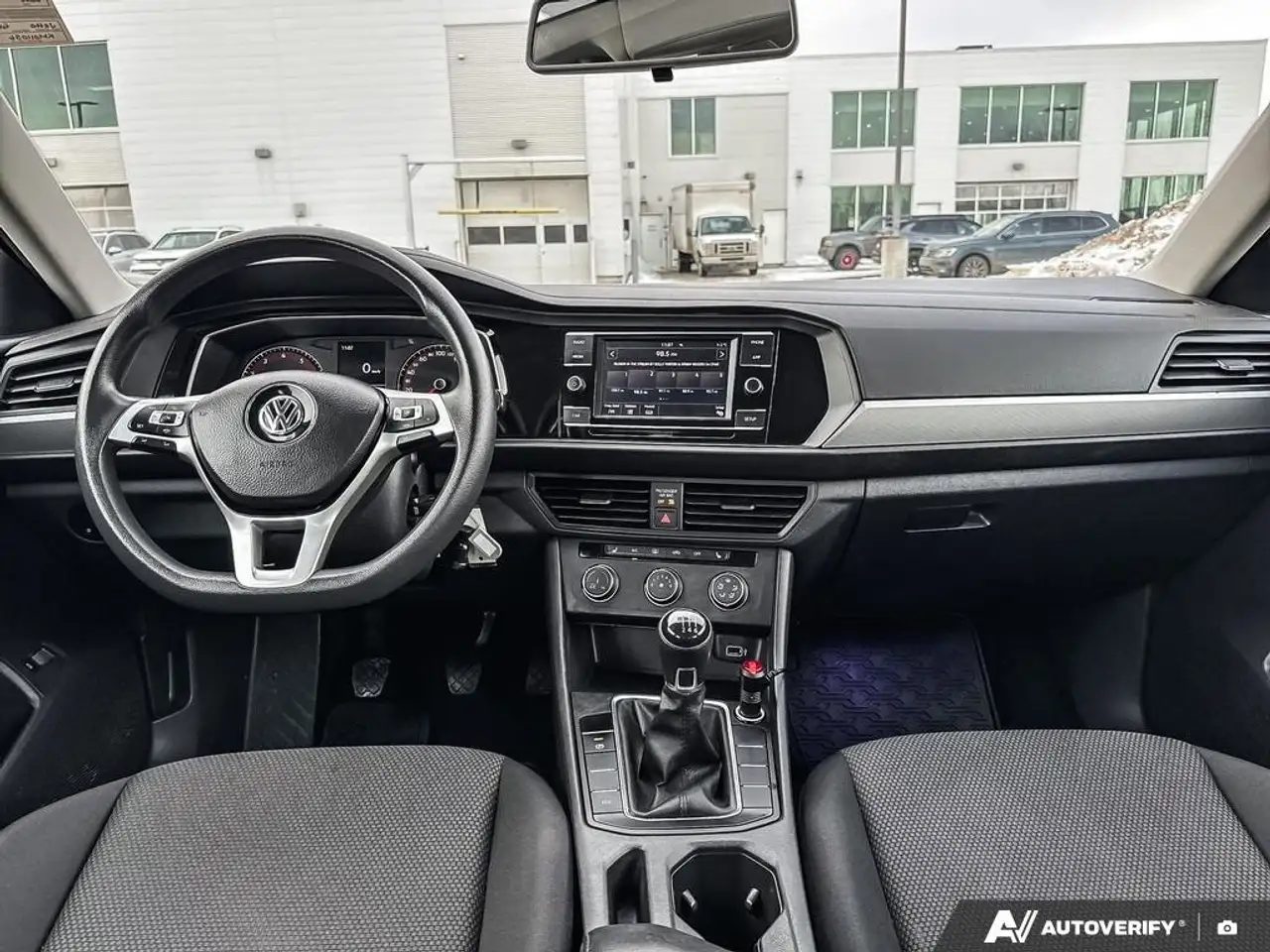 Volkswagen Jetta снимка Volkswagen Jetta