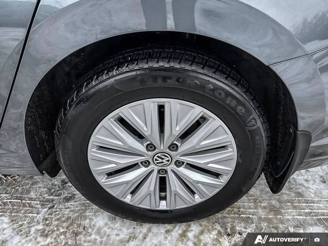Volkswagen Jetta снимка Volkswagen Jetta