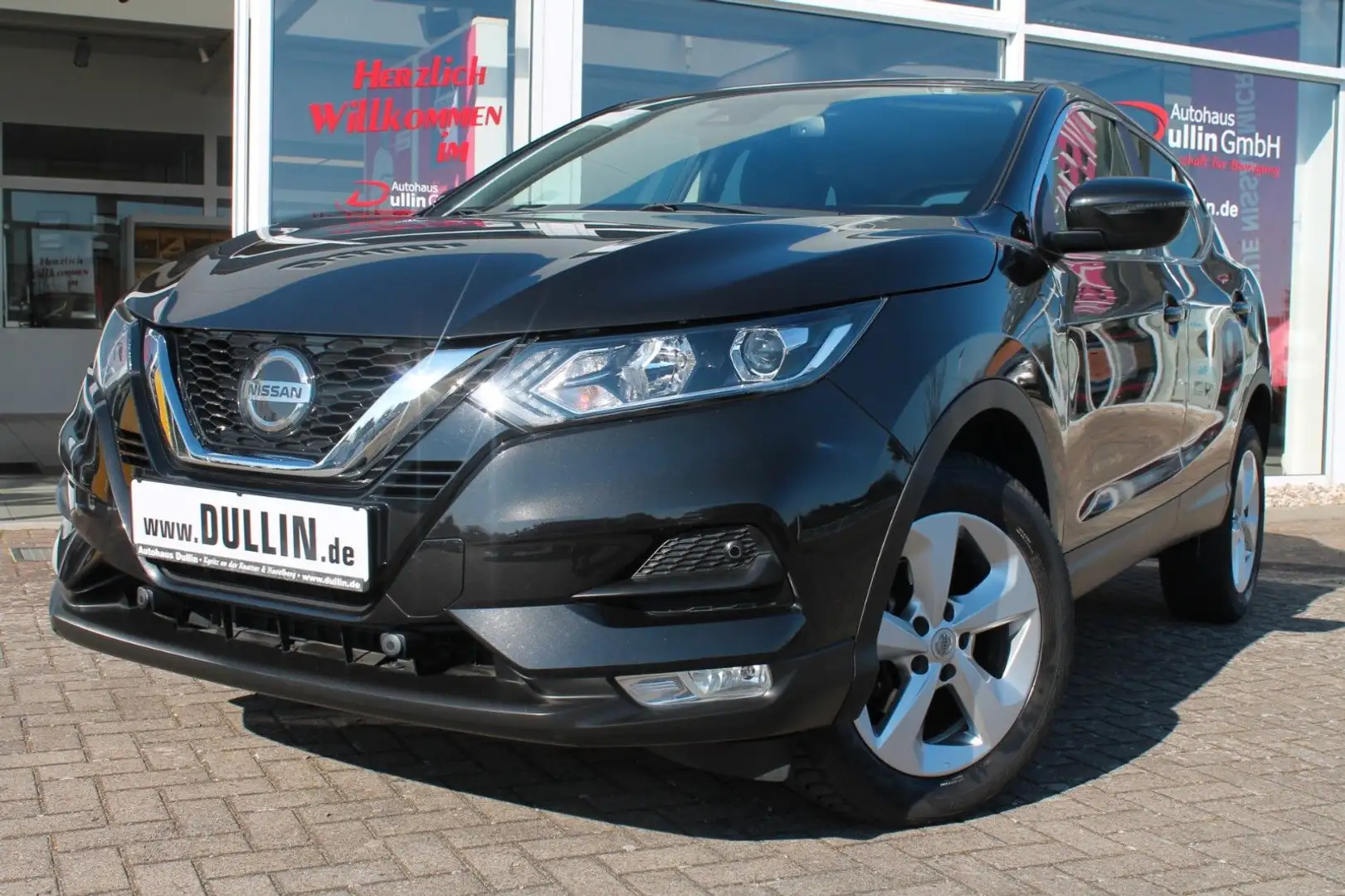 Nissan Qashqai 1,3 DIG-T Rückfahrkamera+Allwetterreifen Noir - 1