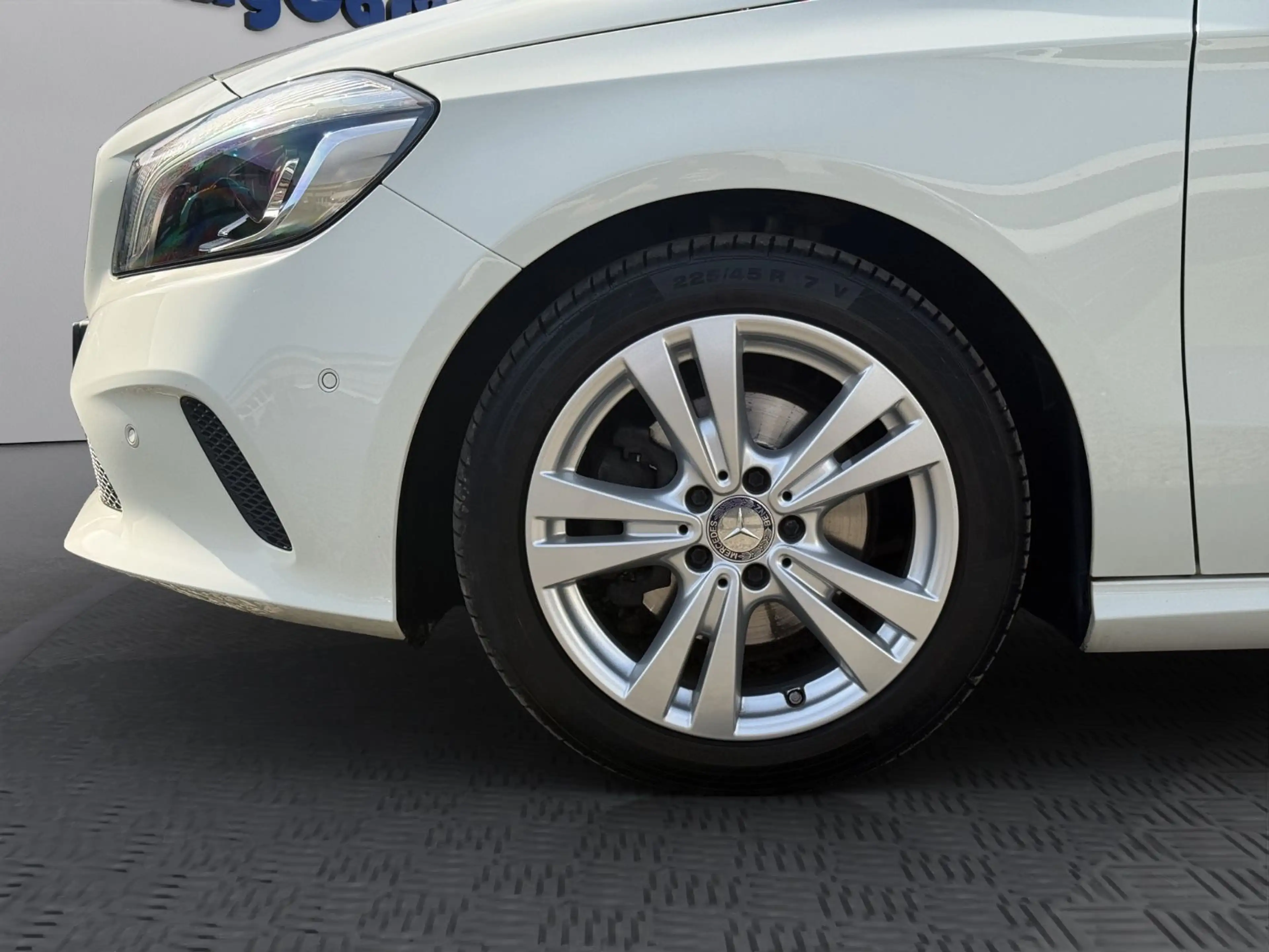 Mercedes-Benz A 220 d UrbanI CamI MemoryI LEDI Garantie — photo 13