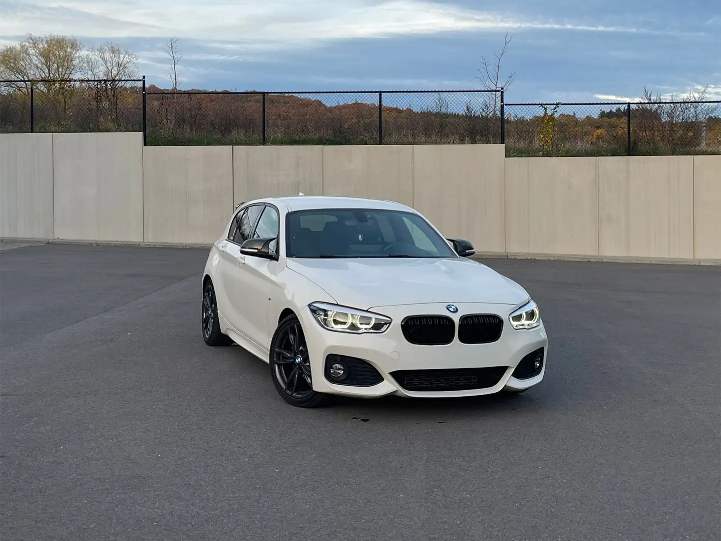 BMW 116 Pack M / Sièges chauffants / Alcantara / ... Wit - 1