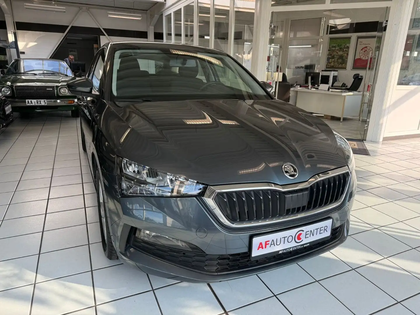 Skoda Scala Active*Klimaanlage*1.Hand*Tempomat*Alu*TOP Gris - 2