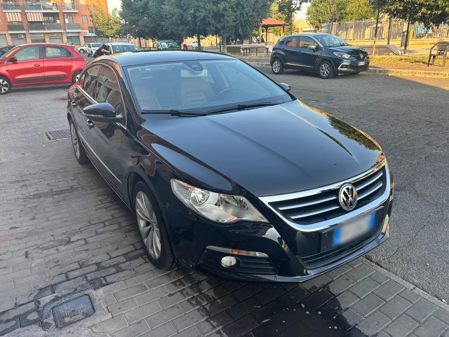 Volkswagen Passat CC 2.0 tdi dsg dpf 140cv Nero - 1