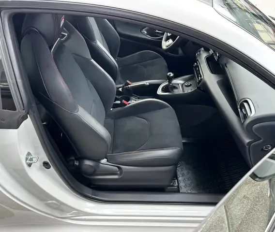Toyota Yaris view 22