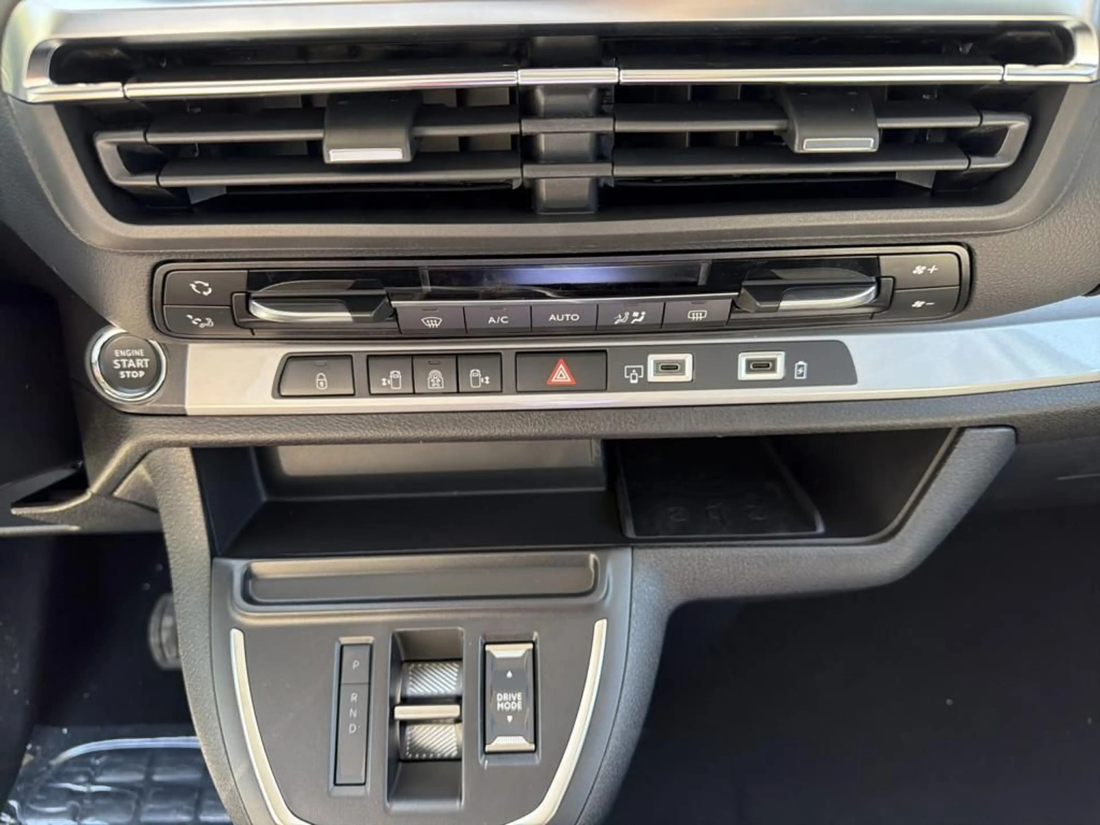 Citroen Spacetourer M 2.0 BlueHDi 180 EAT8 Max — photo 14