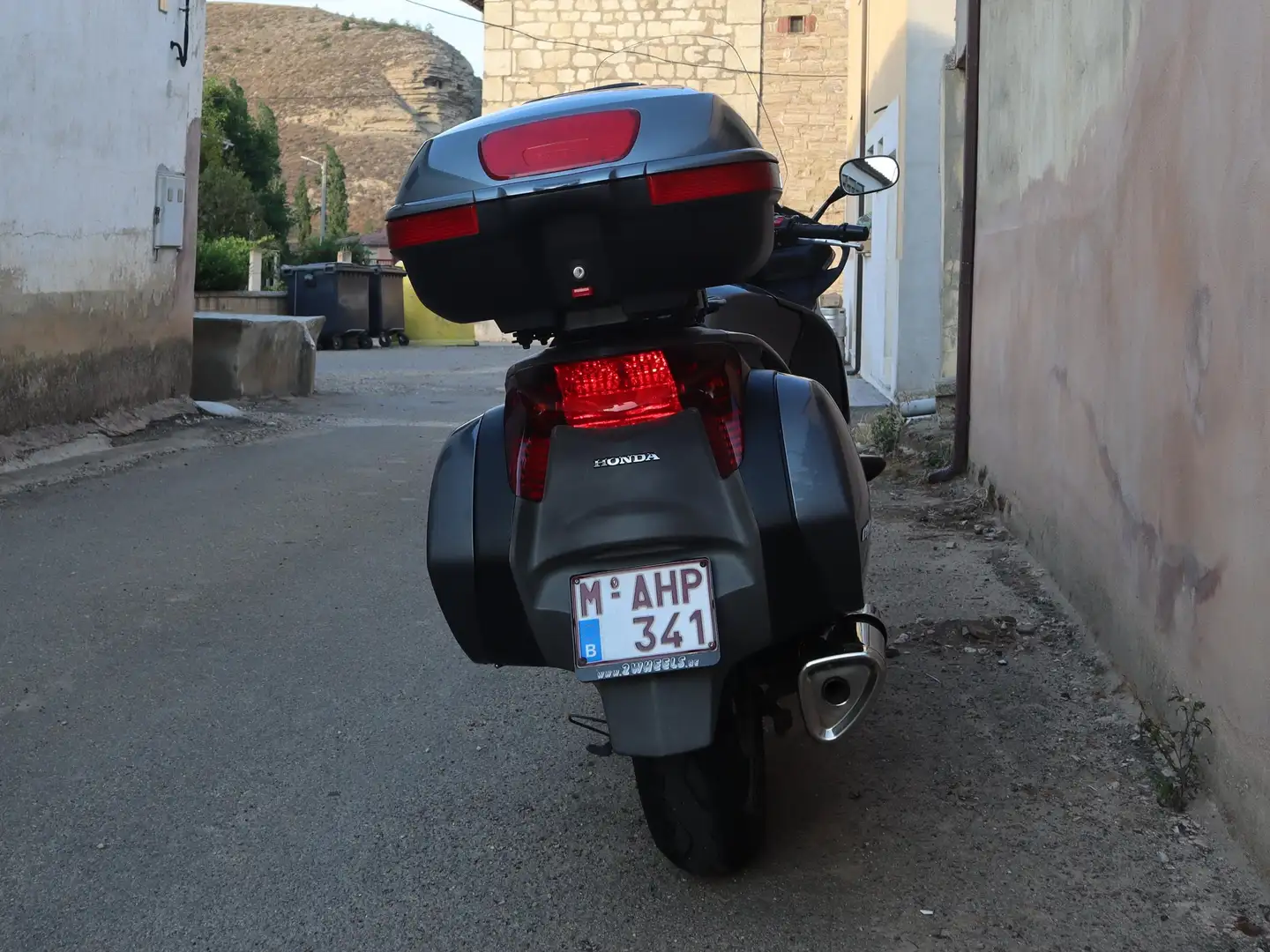 Honda Deauville 700 Grijs - 2