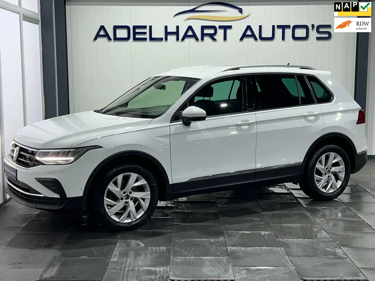 Volkswagen Tiguan 1.5 TSI 150 PK / Navigatie full map / Cruise contr Blanc - 1