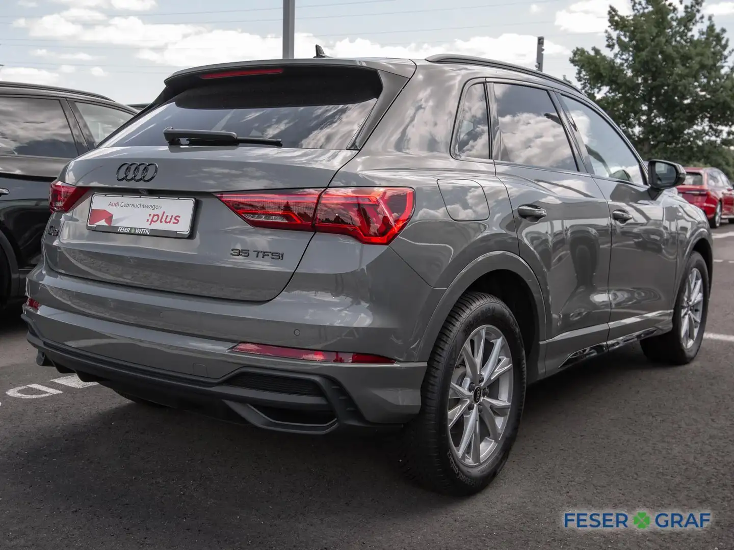 Audi Q3 35 TFSI S-line Stronic,LED,Navi+,Kamera Grau - 2