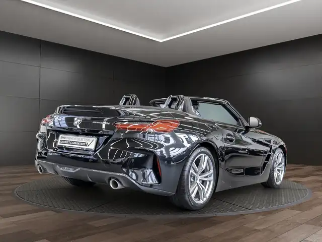 BMW Z4 view 4