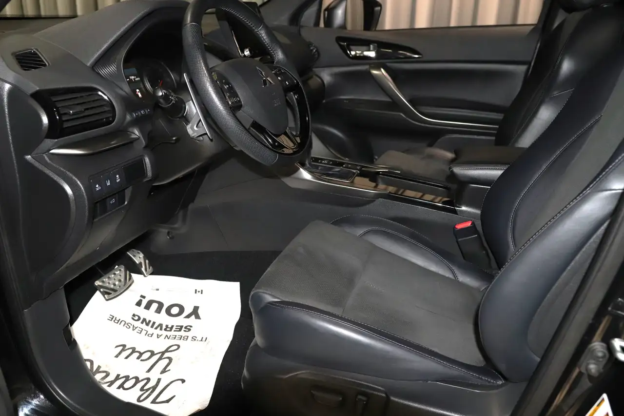 Mitsubishi Eclipse Cross снимка Mitsubishi Eclipse Cross