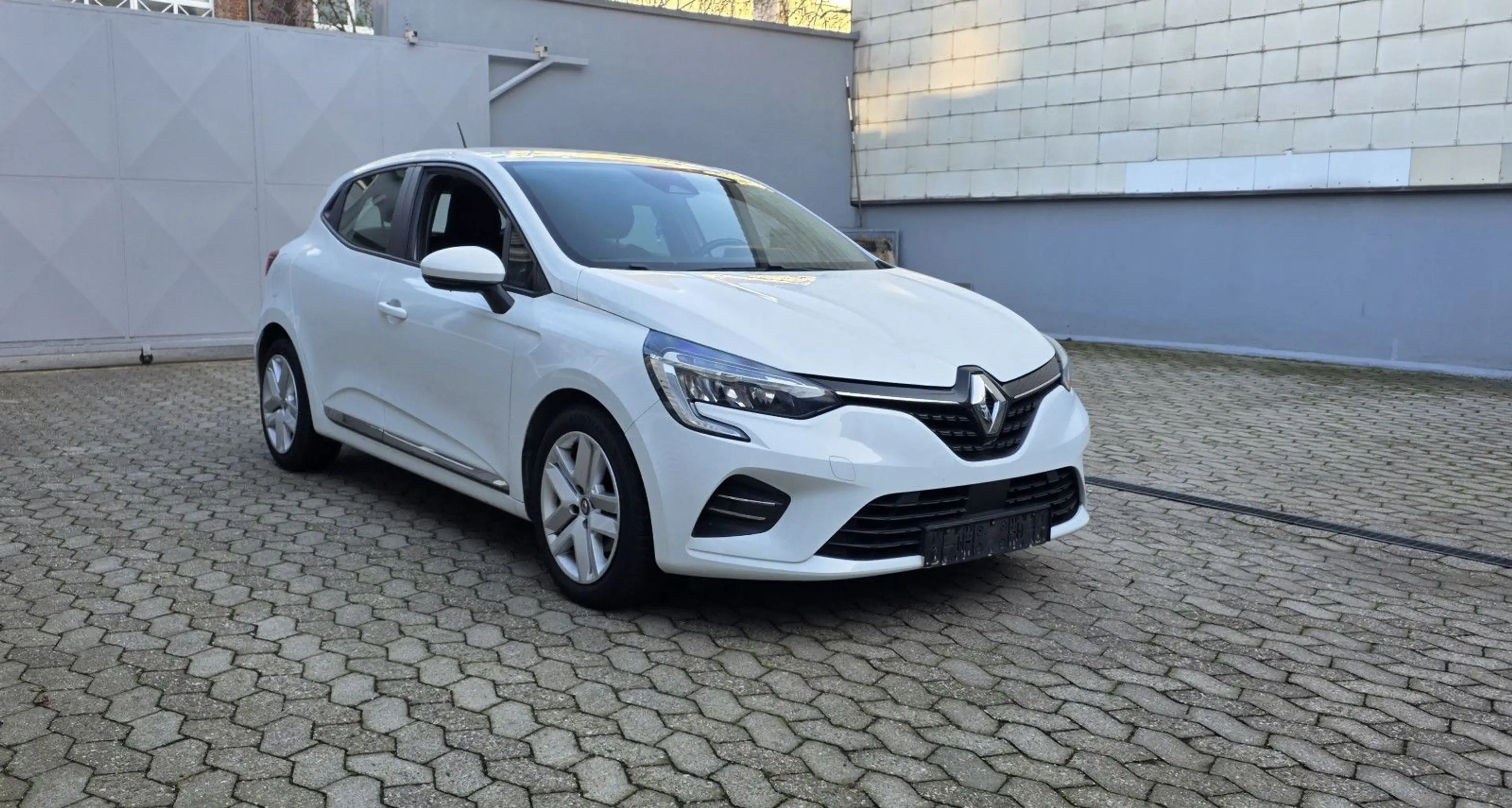 Renault Clio 1.5 dCi ,Navi, 5 Sitze ,LED,AHK,CarPlay — photo 9
