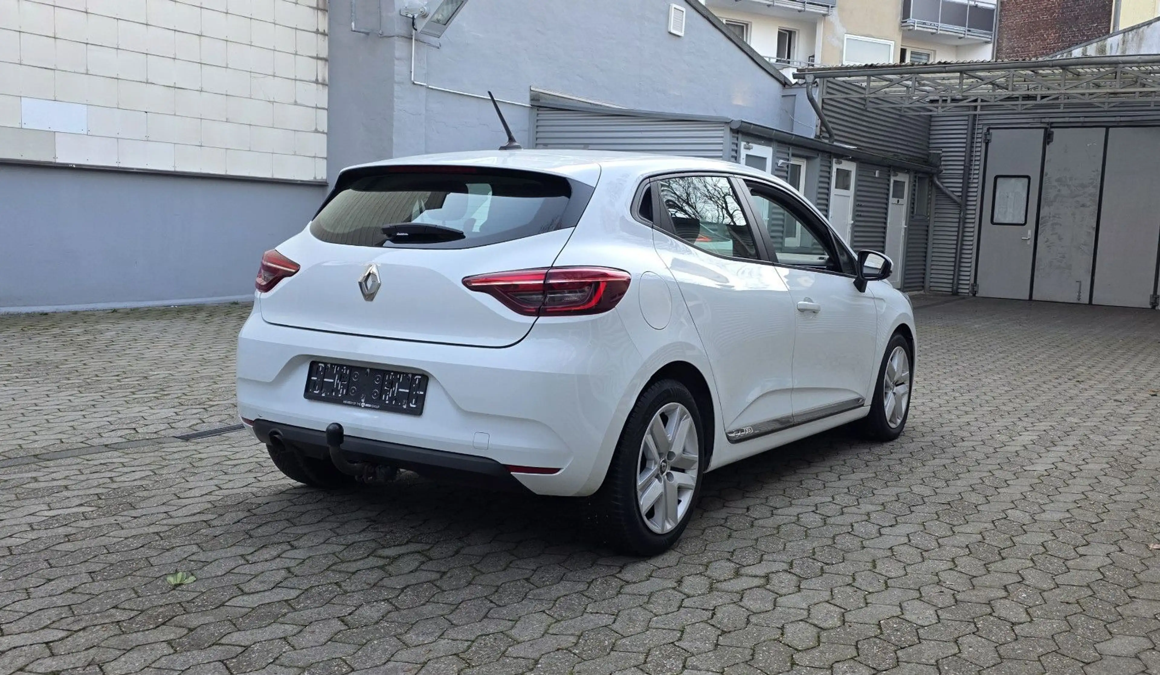 Renault Clio 1.5 dCi ,Navi, 5 Sitze ,LED,AHK,CarPlay — photo 3