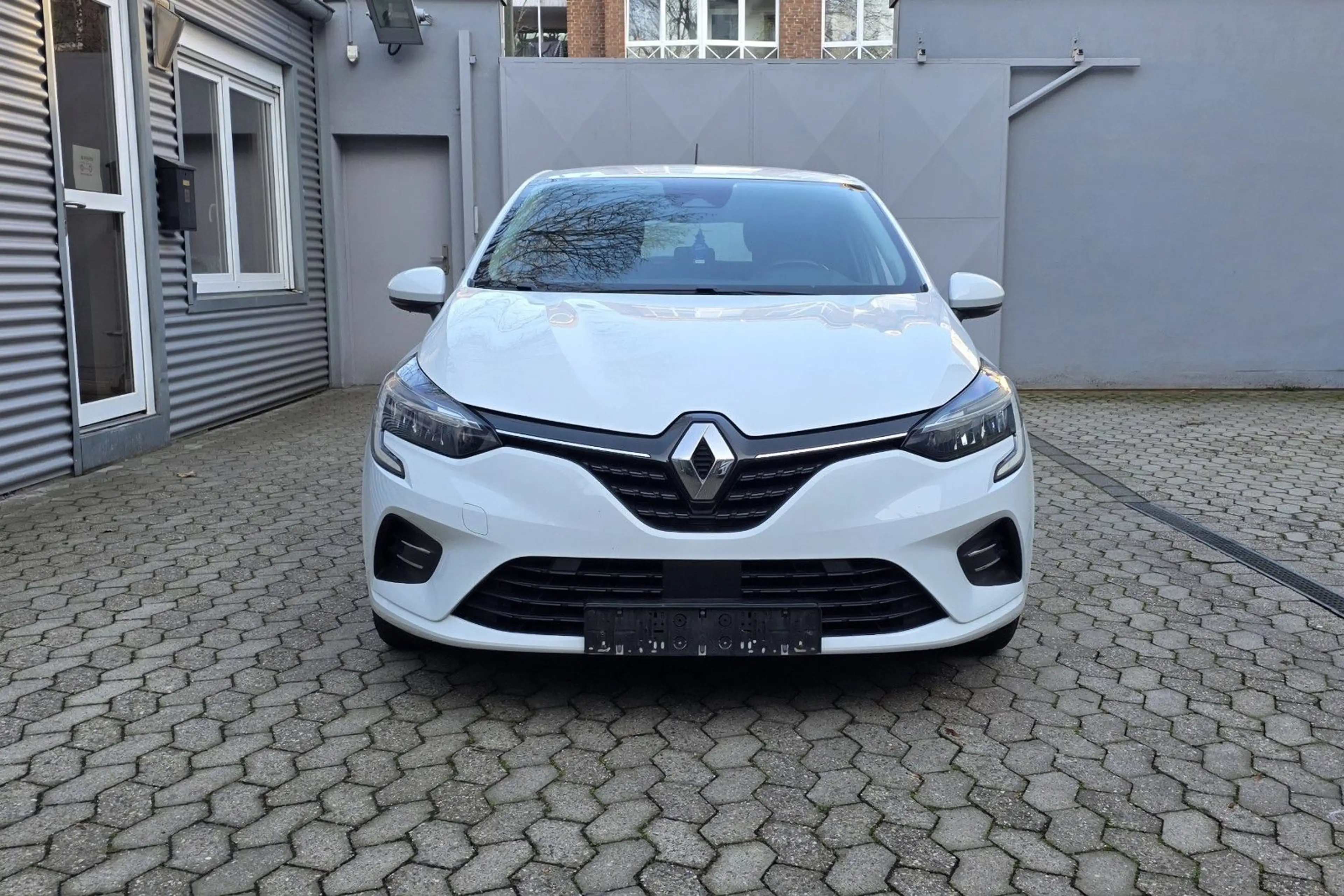 Renault Clio 1.5 dCi ,Navi, 5 Sitze ,LED,AHK,CarPlay — photo 2