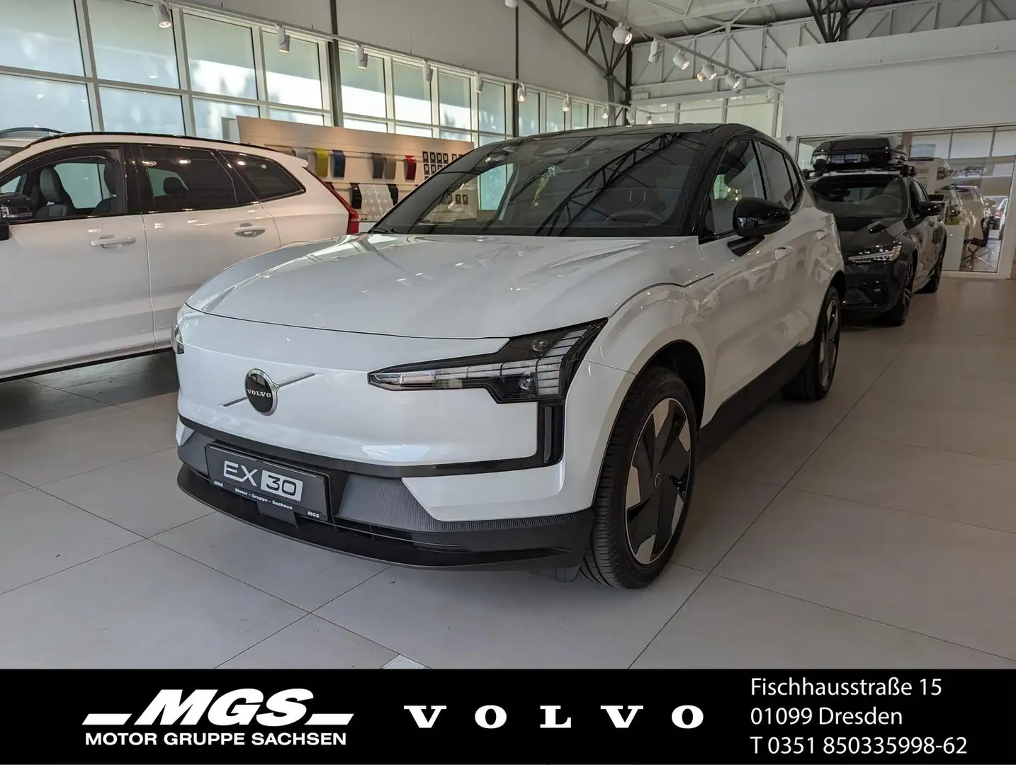 Volvo EX30 Plus 2WD Pure Electric Weiß - 1