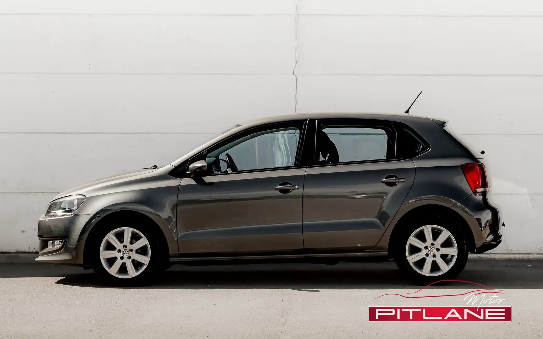 Volkswagen Polo 1.2i Trendline / CLIM / AUDIO BT / GARANTIE 1 AN ! Gris - 2